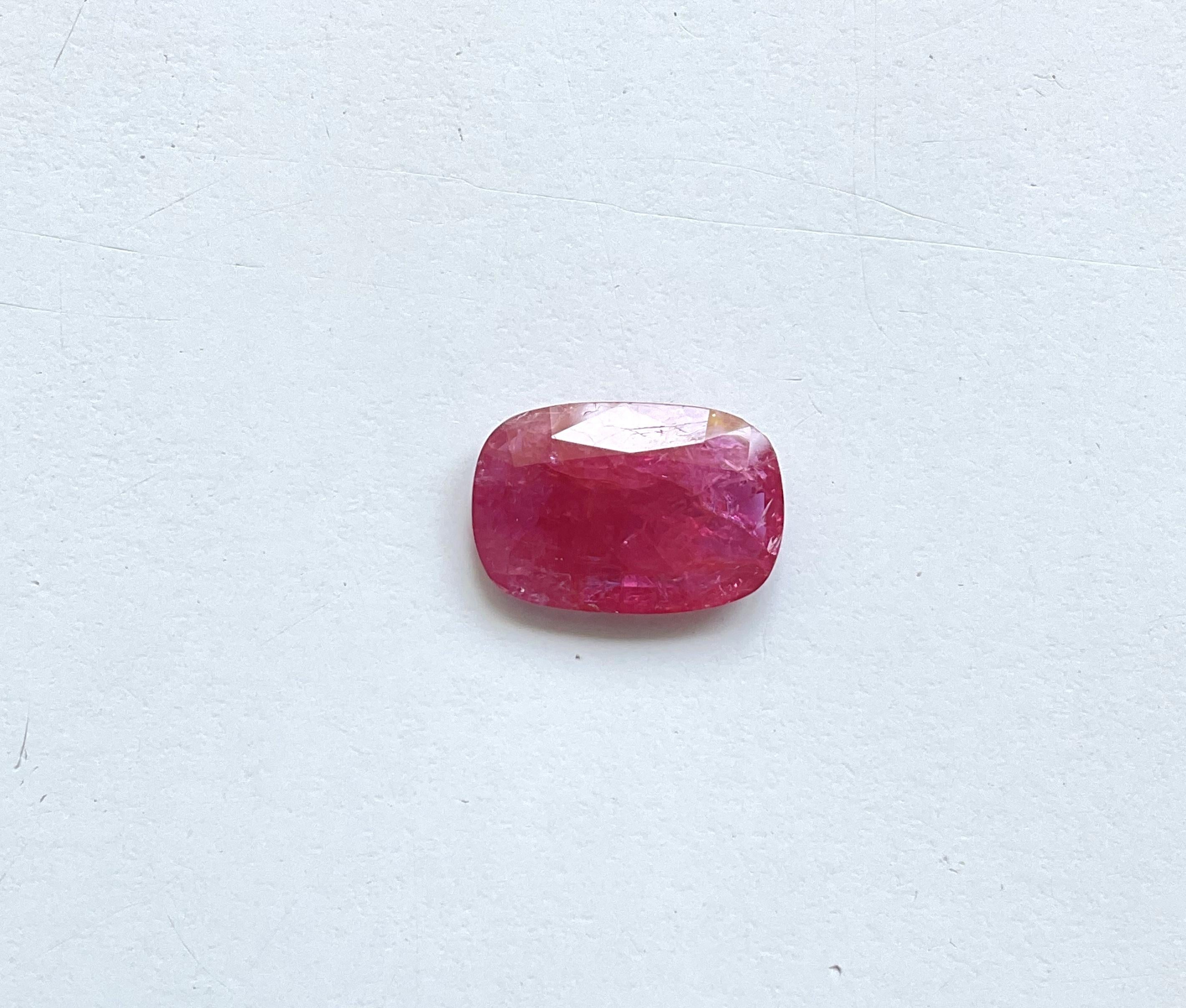 Rubí de Mozambique certificado de 12.10 quilates Piedra tallada facetada en cojín Sin calor Natural 2