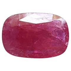 Rubí de Mozambique certificado de 12.10 quilates Piedra tallada facetada en cojín Sin calor Natural