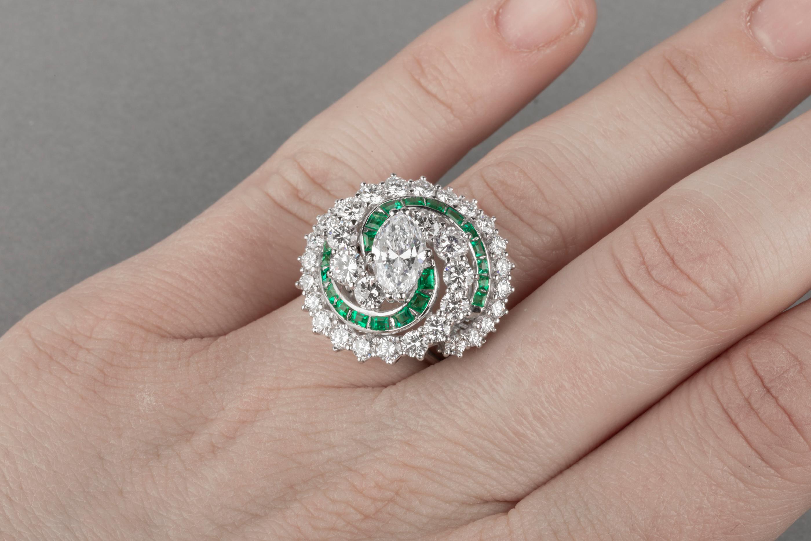 Certified 1.24 Carat Dvs2 Diamond and Emeralds French Cocktail Ring For Sale 3