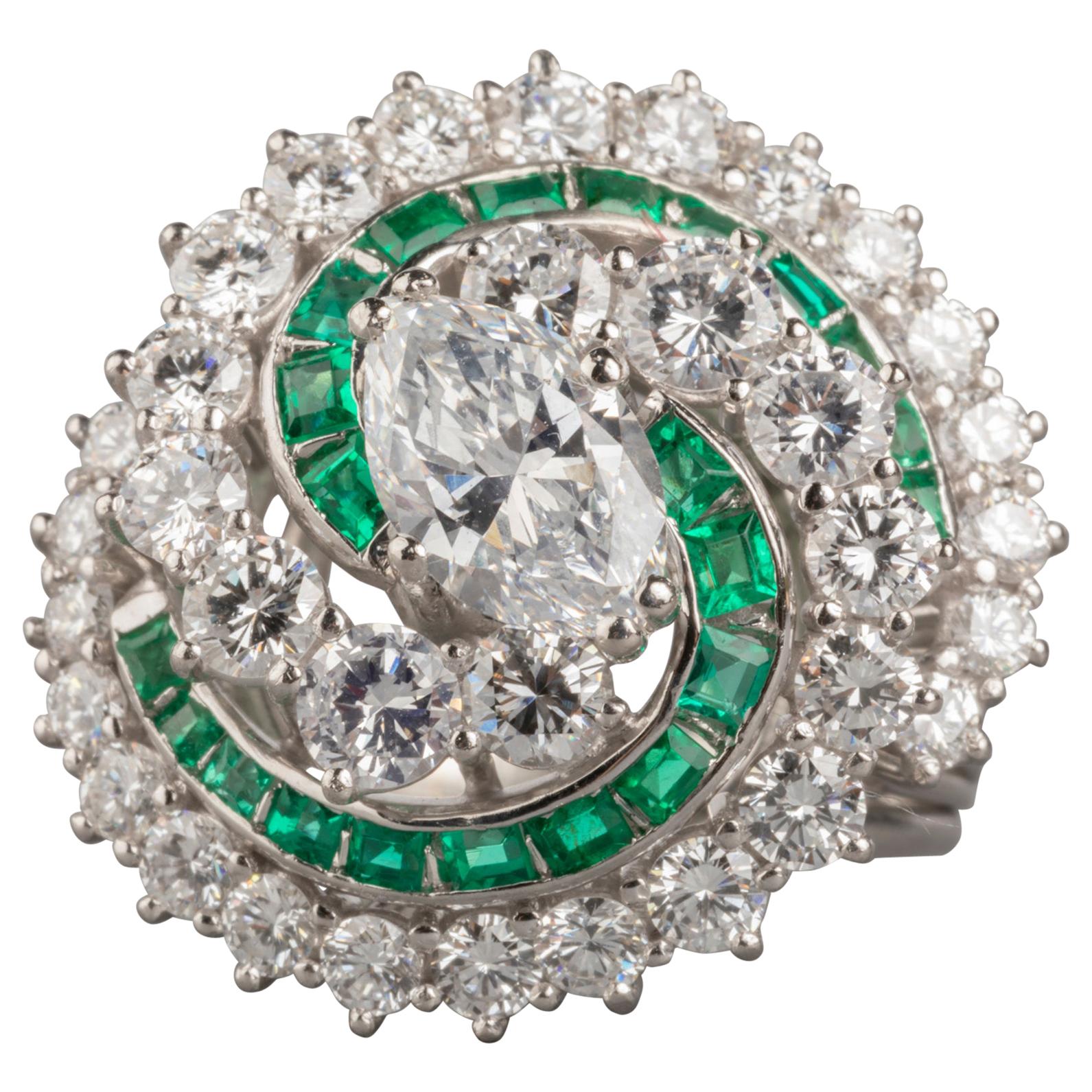 Certified 1.24 Carat Dvs2 Diamond and Emeralds French Cocktail Ring For Sale