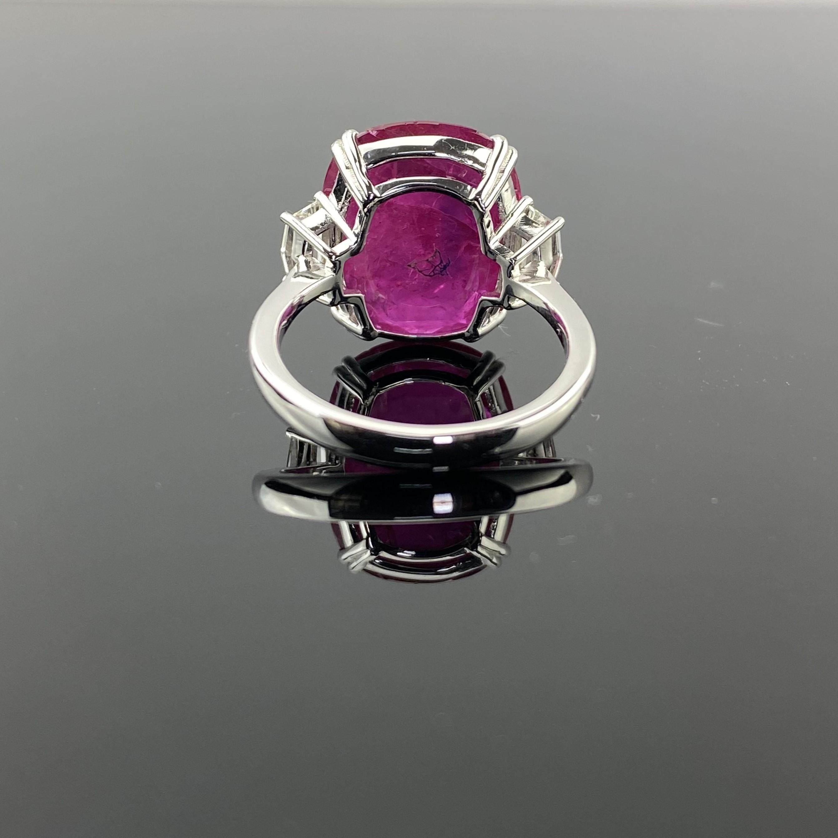 Certified 12.51 Carat Oval Burma Ruby and Diamond Three Stone Engagement Ring In New Condition For Sale In Bangkok, Thailand