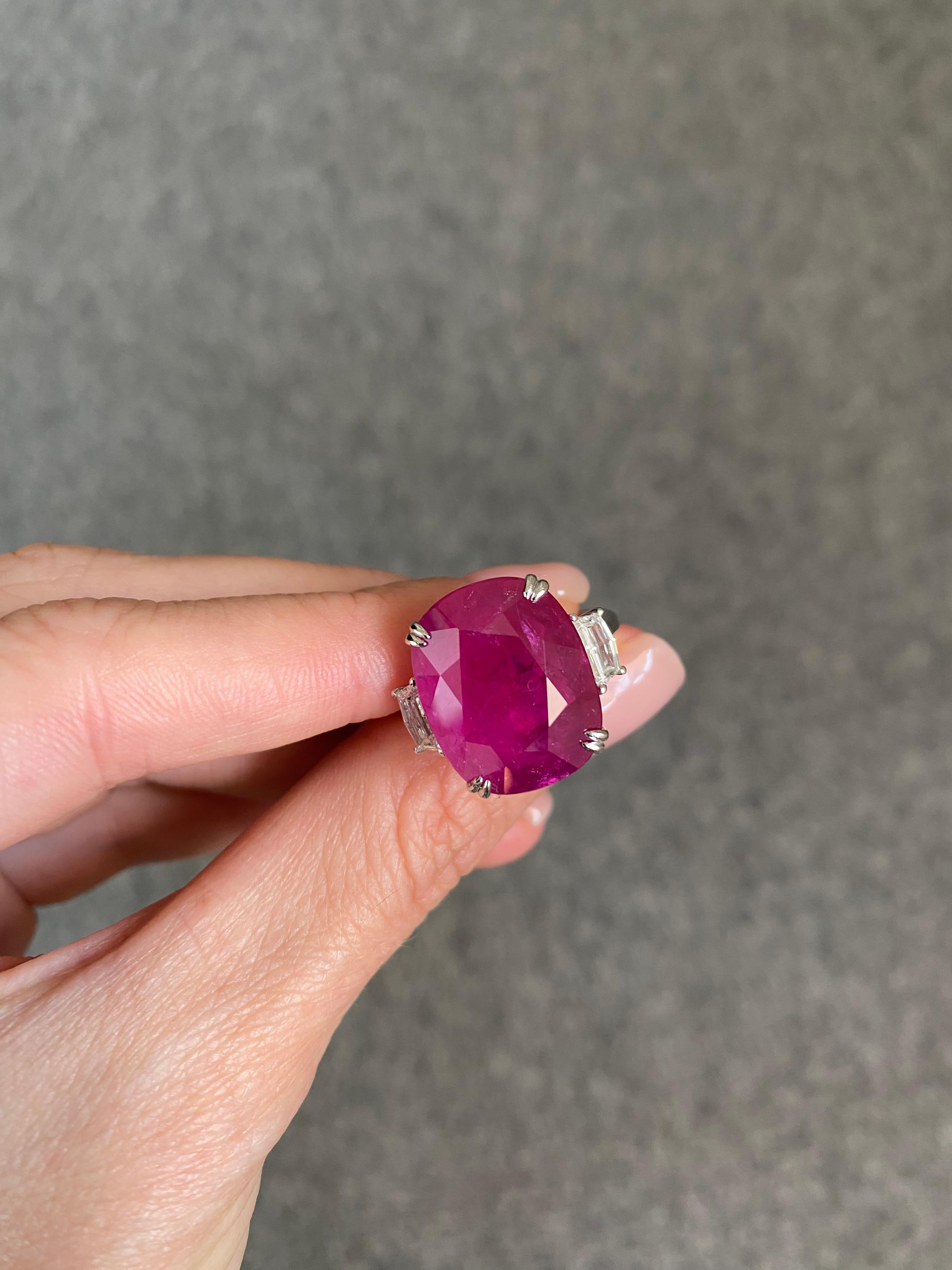 Certified 12.51 Carat Oval Burma Ruby and Diamond Three Stone Engagement Ring For Sale 1