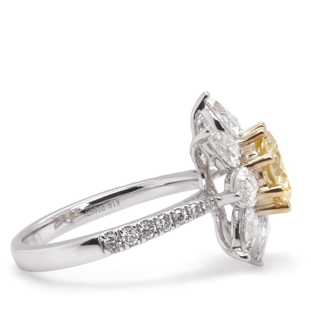 zertifizierter 1,26 Karat Fancy Gelber runder Fancy Color Diamant Solitär Ring (Rundschliff) im Angebot