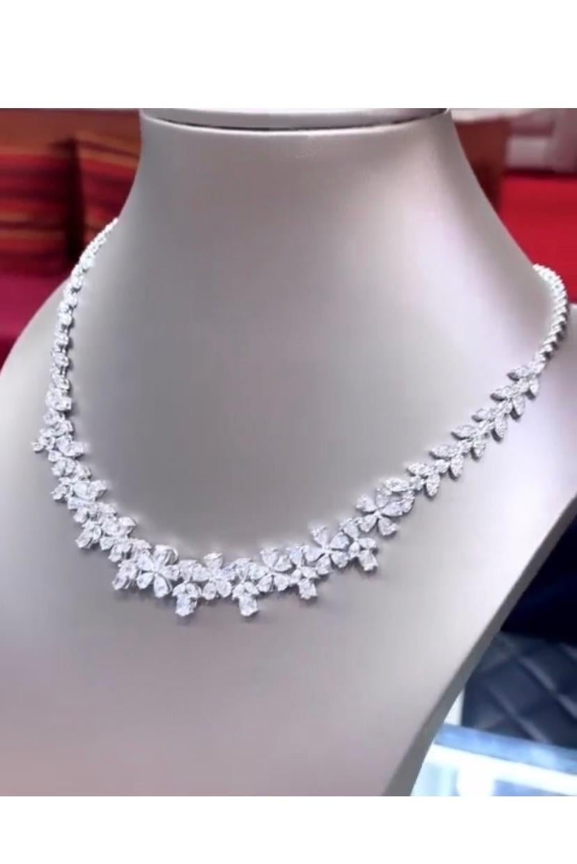 Mixed Cut Certified 12.65 Carats Natural Diamonds  18K Gold Necklace  For Sale