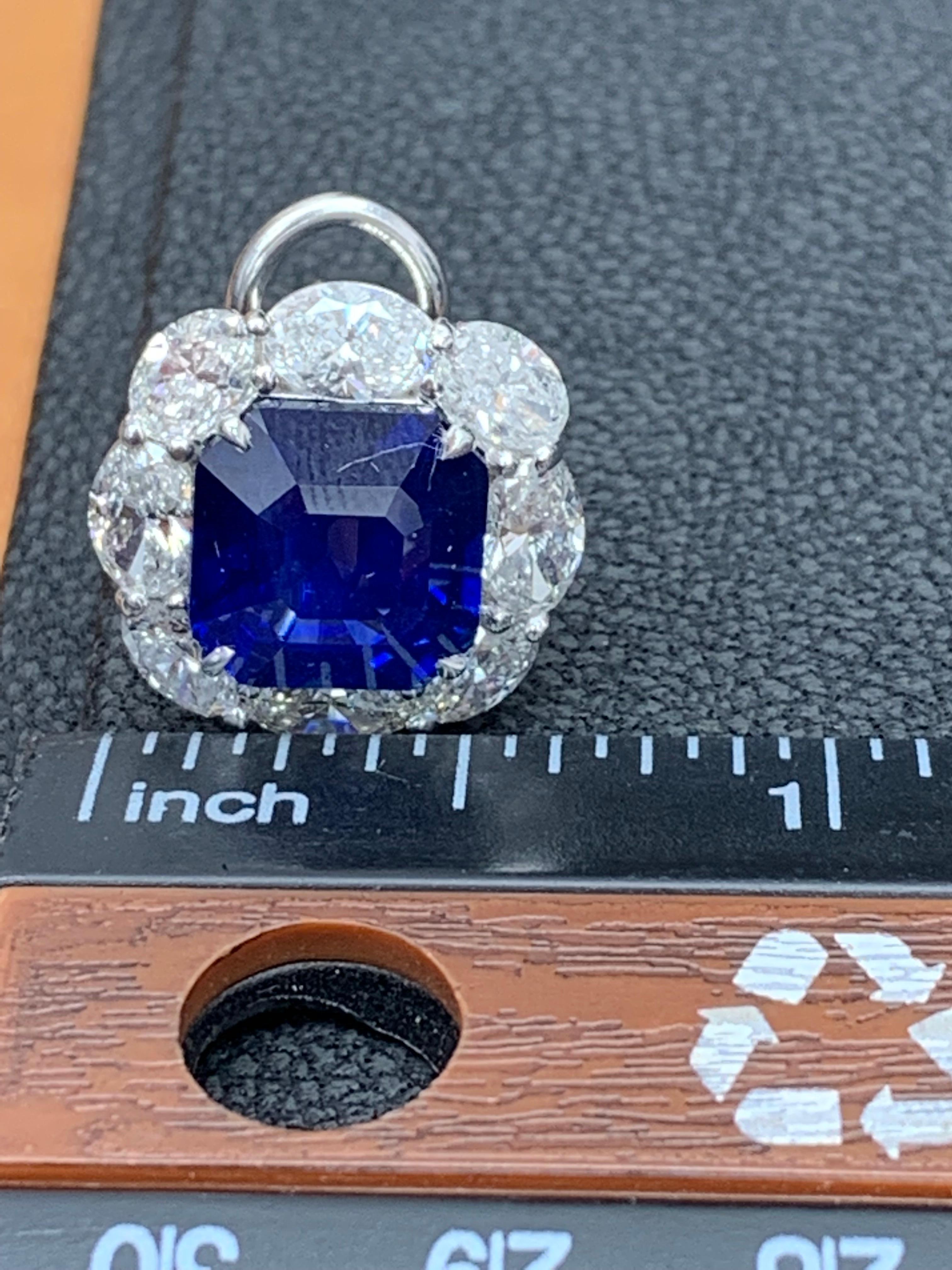 Boucles d'oreilles en or 18 carats avec halo de diamants et saphirs bleus taille émeraude certifiés 12,67 carats en vente 7