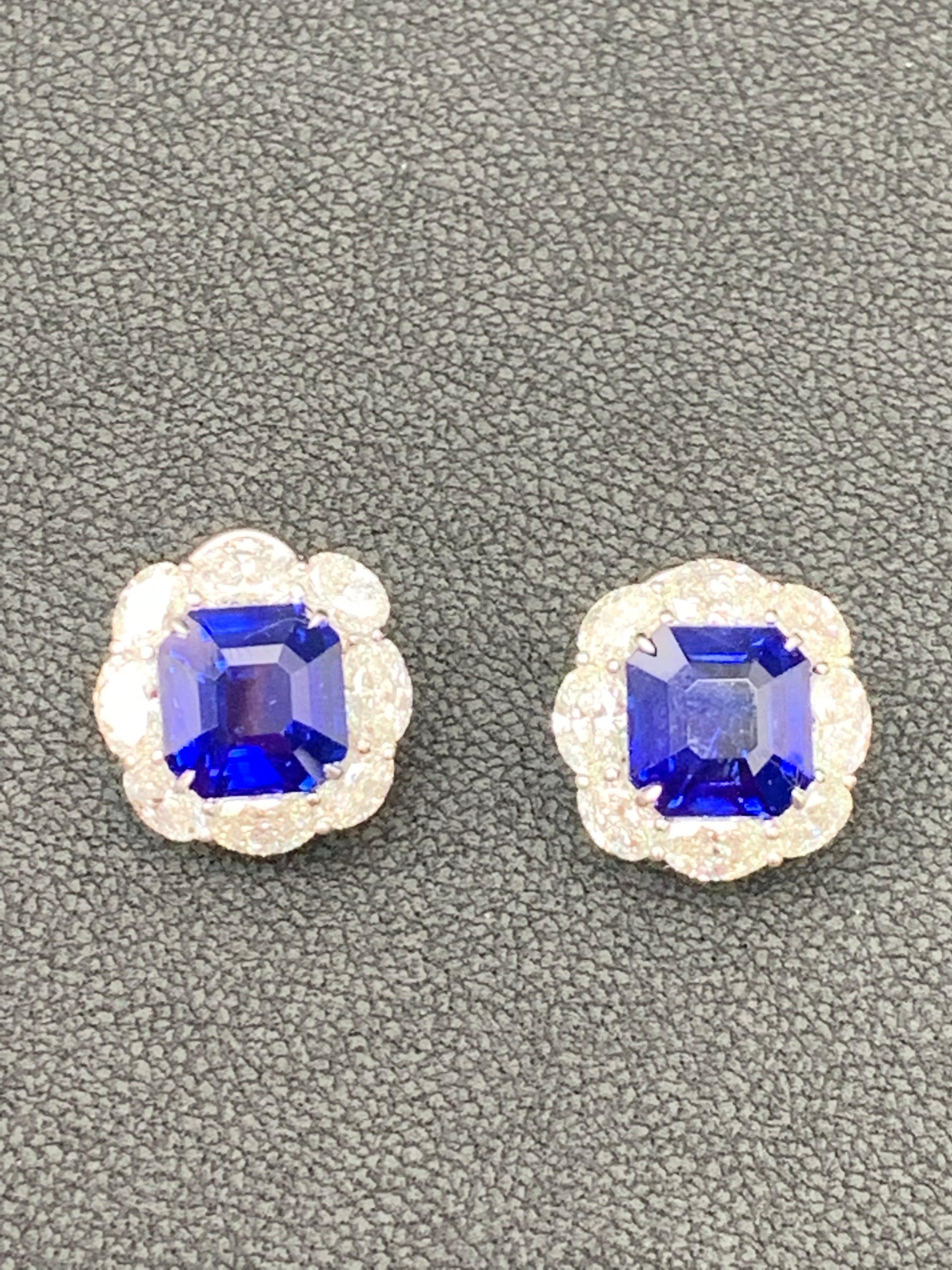 Boucles d'oreilles en or 18 carats avec halo de diamants et saphirs bleus taille émeraude certifiés 12,67 carats en vente 2