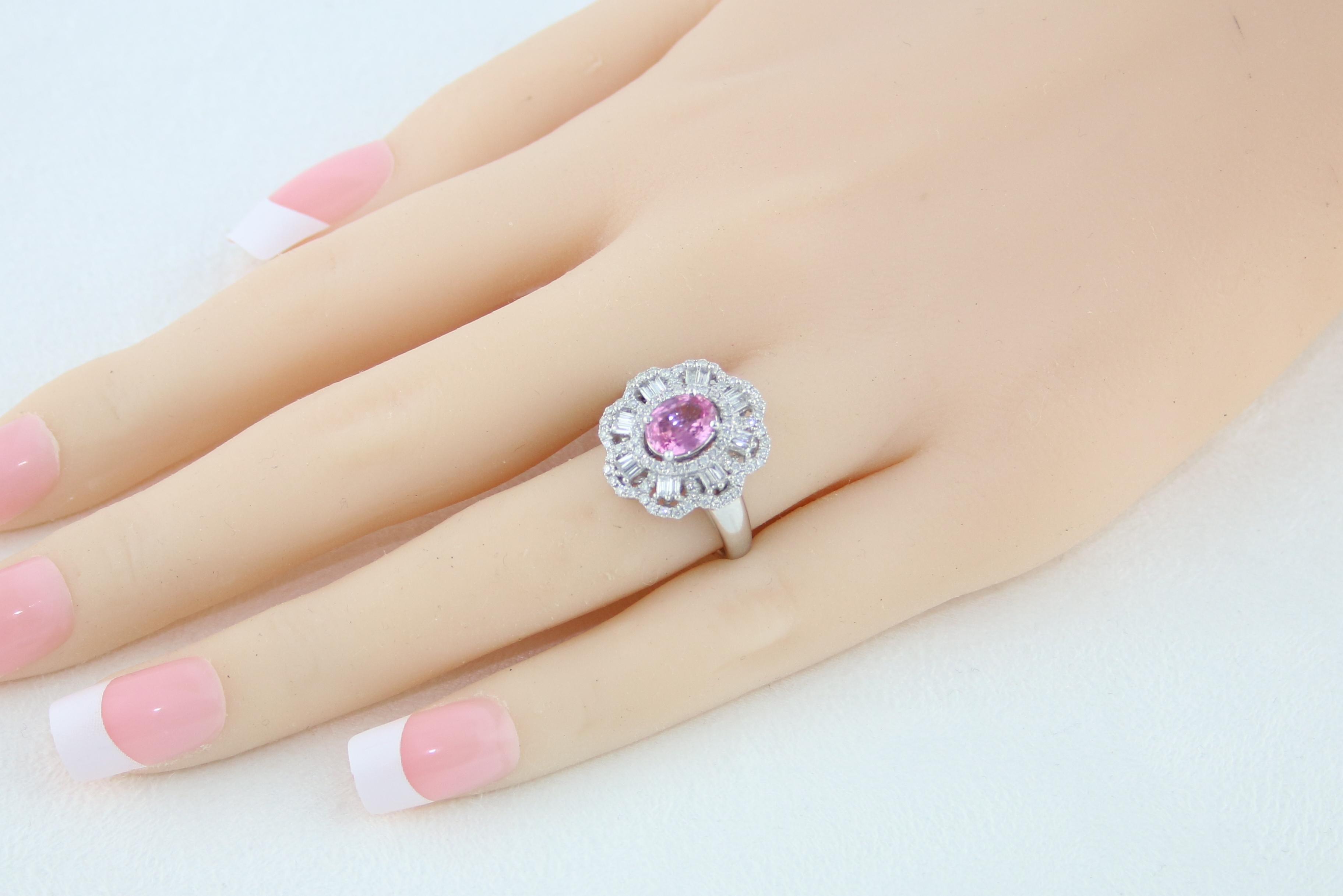 Goldring mit zertifiziertem 1,27 Karat ovalem rosa Saphir und Diamant im Angebot 2