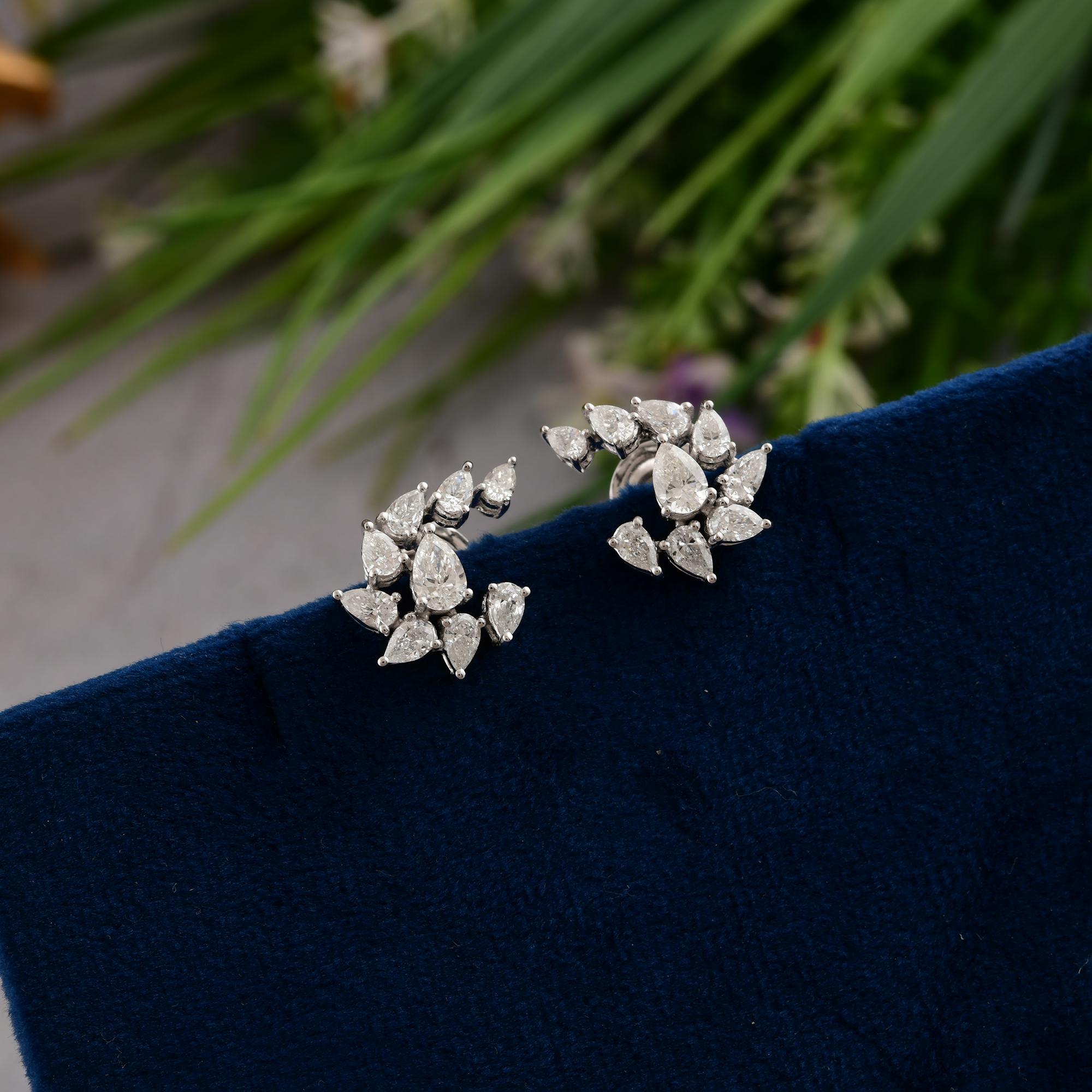 Certified 1.28 Ct SI/HI Diamond Floral Burst Stud Earrings 18 Karat White Gold In New Condition For Sale In Diera, Dubai