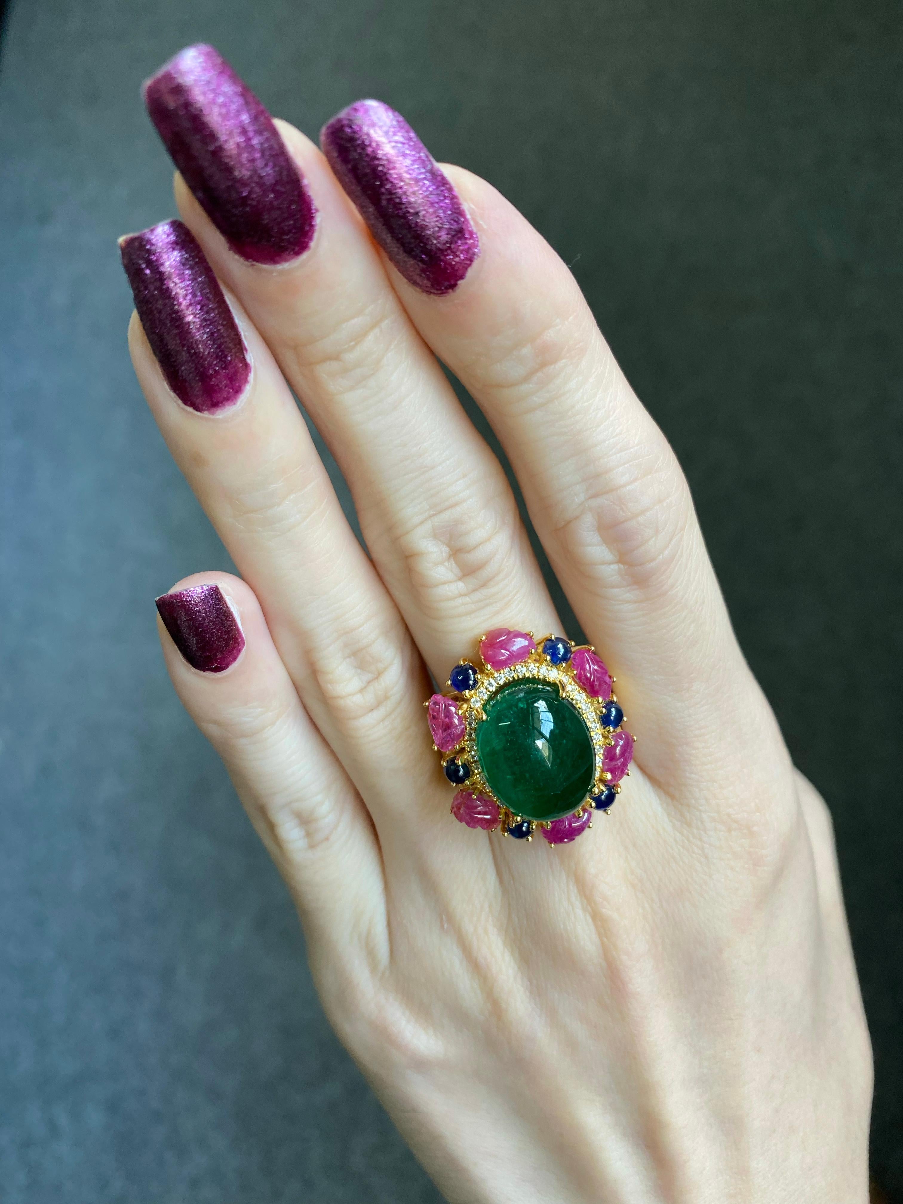 Certified 12.80 Carat Emerald Cabochon, Ruby and Blue Sapphire Cocktail Ring For Sale 1