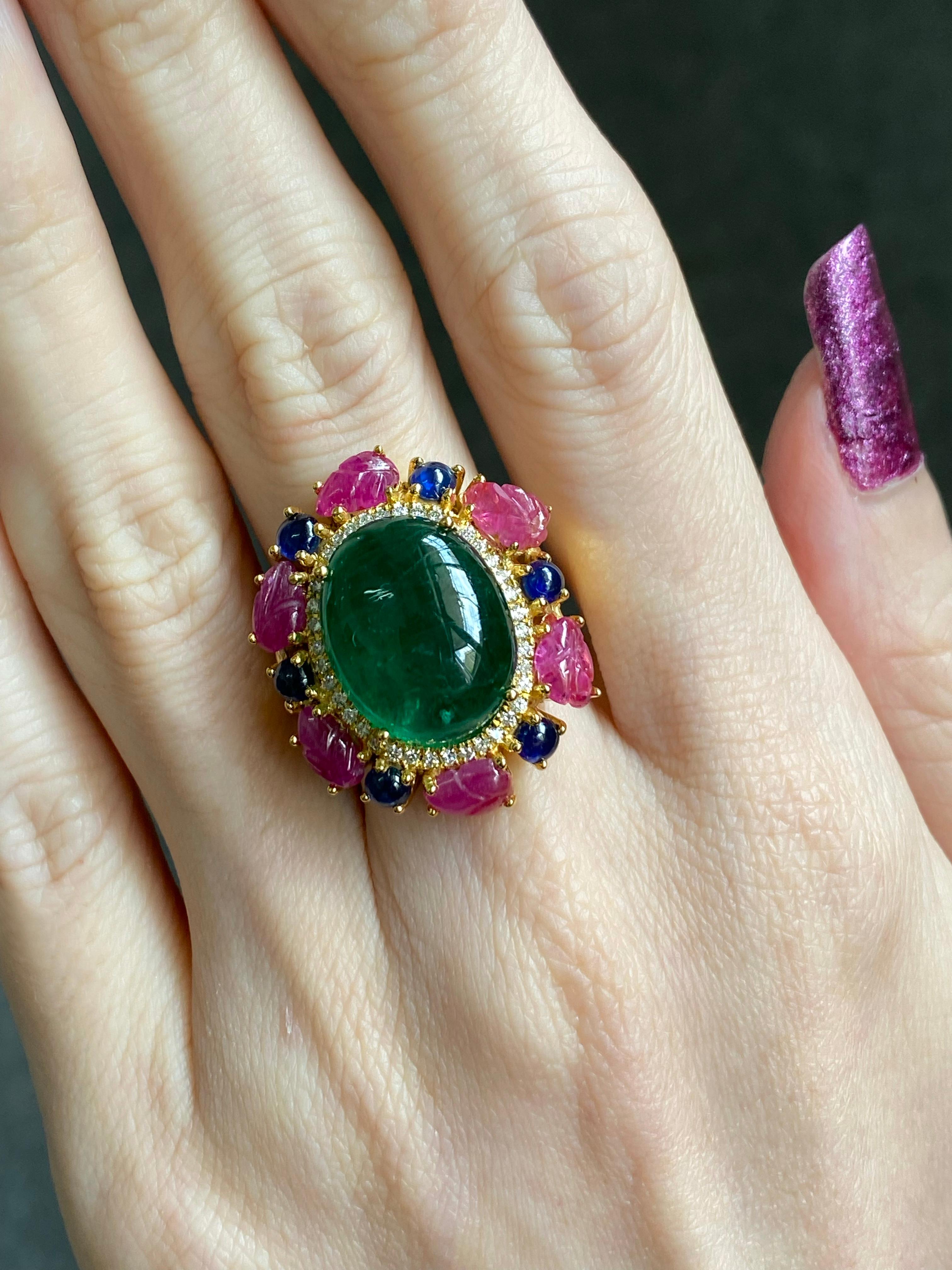 Certified 12.80 Carat Emerald Cabochon, Ruby and Blue Sapphire Cocktail Ring For Sale 3