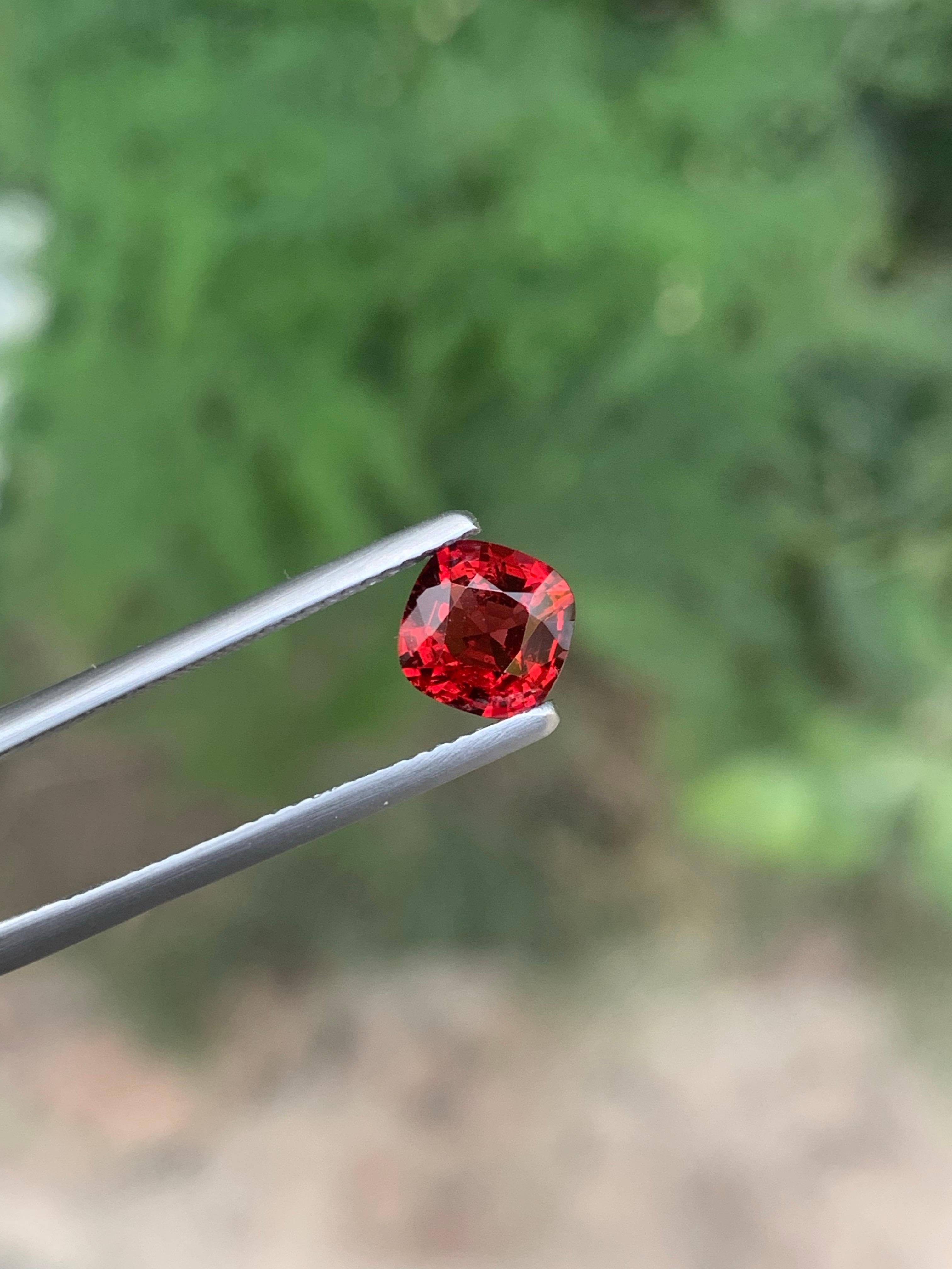 Gemma certificata da 1,29 carati di spinello rosso naturale sfuso con taglio a cuscino in vendita 5