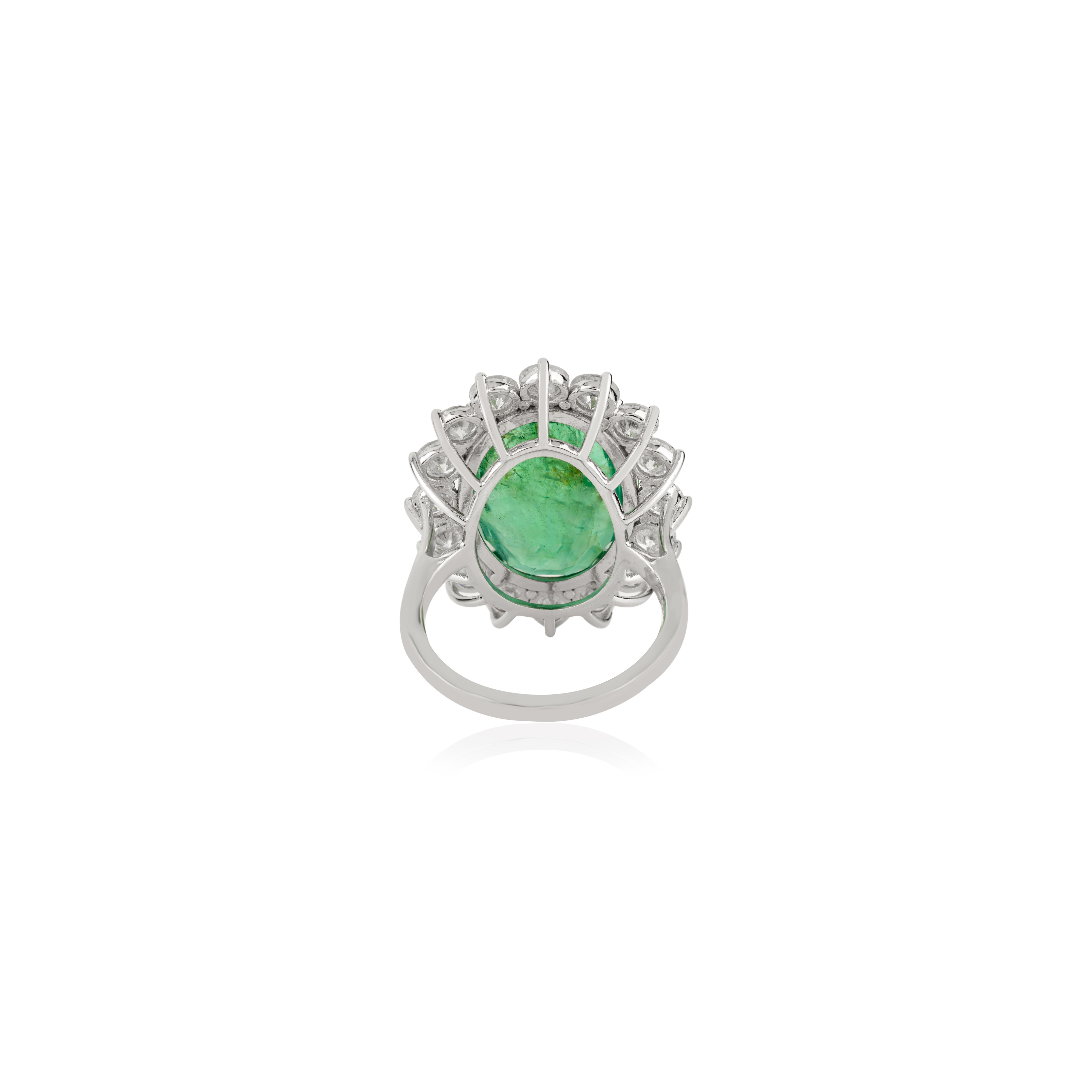 Im Angebot: Zertifizierter 13,17-Karat-Smaragd & 3,39-Karat-Diamant-Halo-Cocktailring in 18K Weißgold () 7