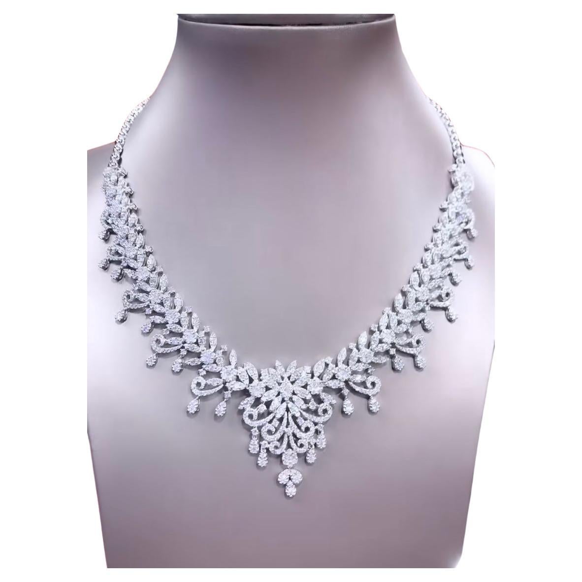 Certified 13.20 Carats  Natural Diamonds 18K Gold Necklace For Sale