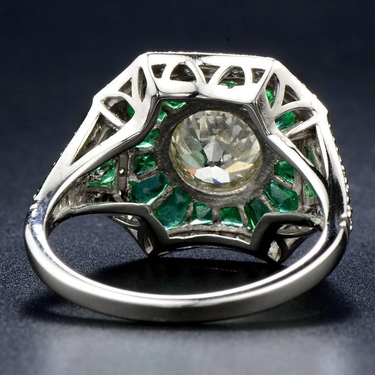 Certified 1.35 Carat Diamond Emerald 18 Karat White Gold Engagement Ring In New Condition In Bangkok, TH