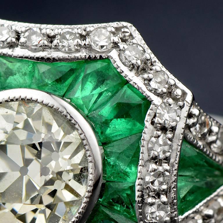 Women's or Men's Certified 1.35 Carat Diamond Emerald 18 Karat White Gold Engagement Ring
