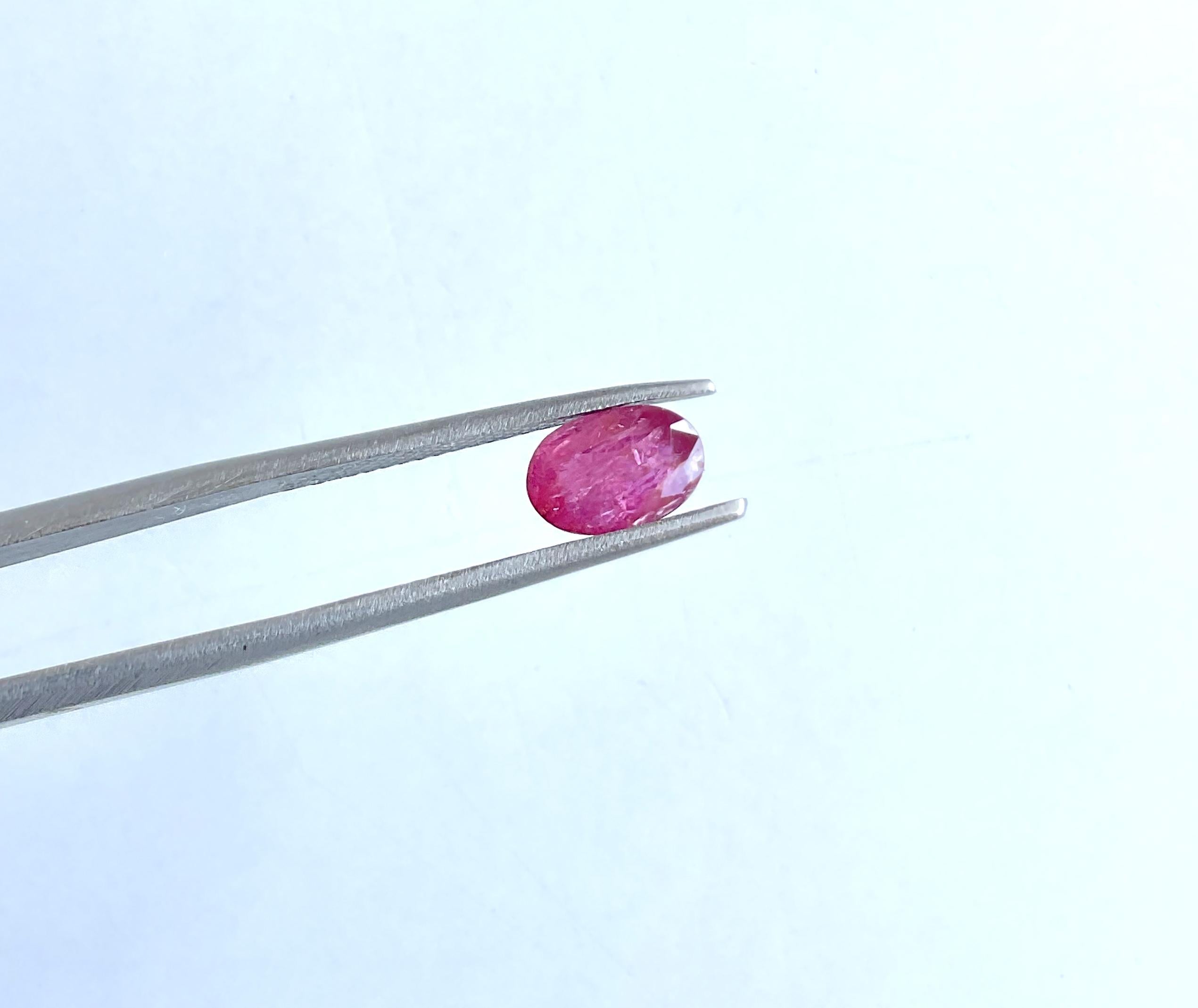 Women's or Men's Certified 1.36 Carats Mozambique Ruby Oval Faceted Cut stone No Heat Natural Gem For Sale