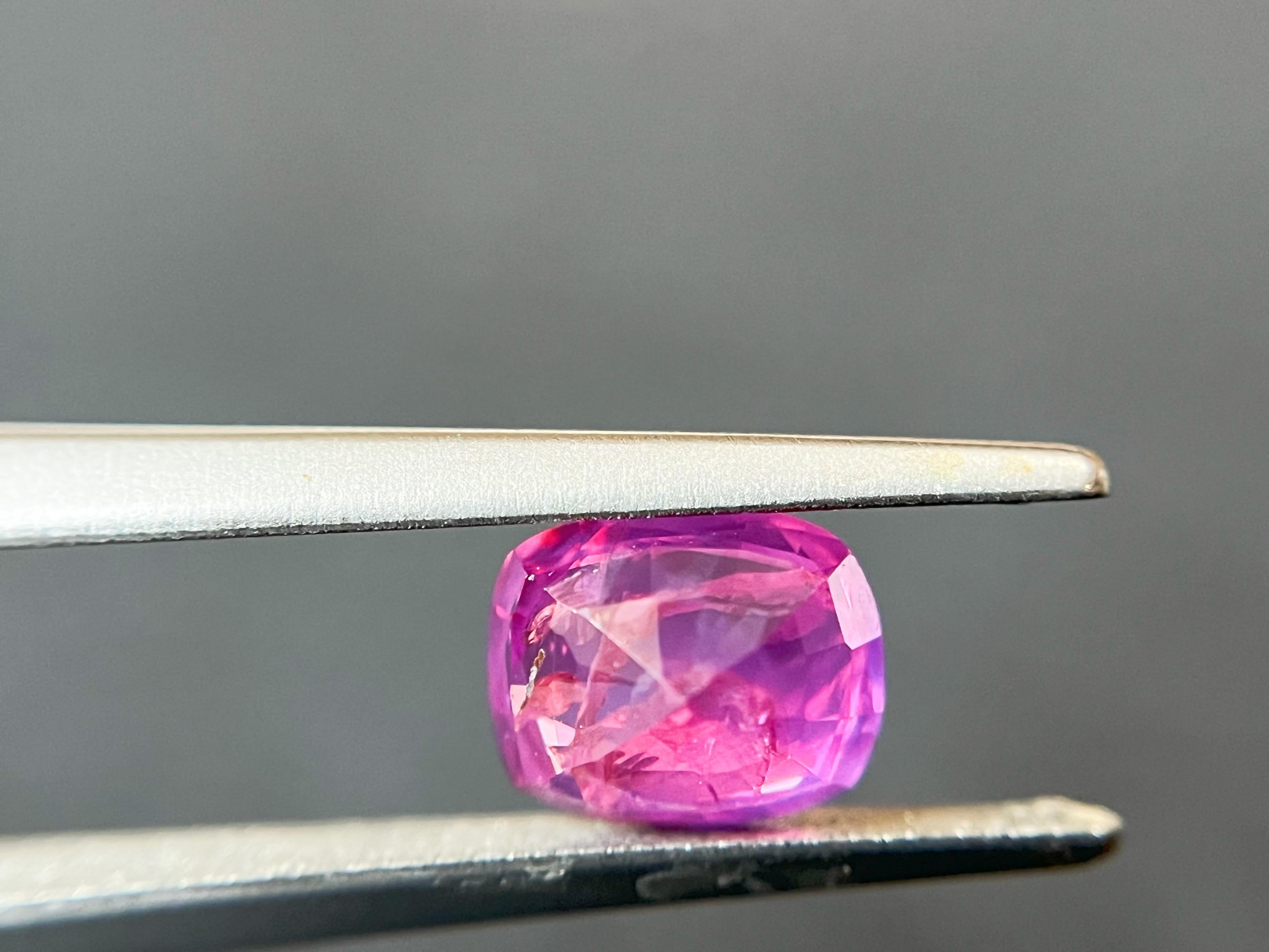 Certified 1.4 Carat Natural Vivid Pink Cushion Mixed Eye Clean Pink Sapphire For Sale 4