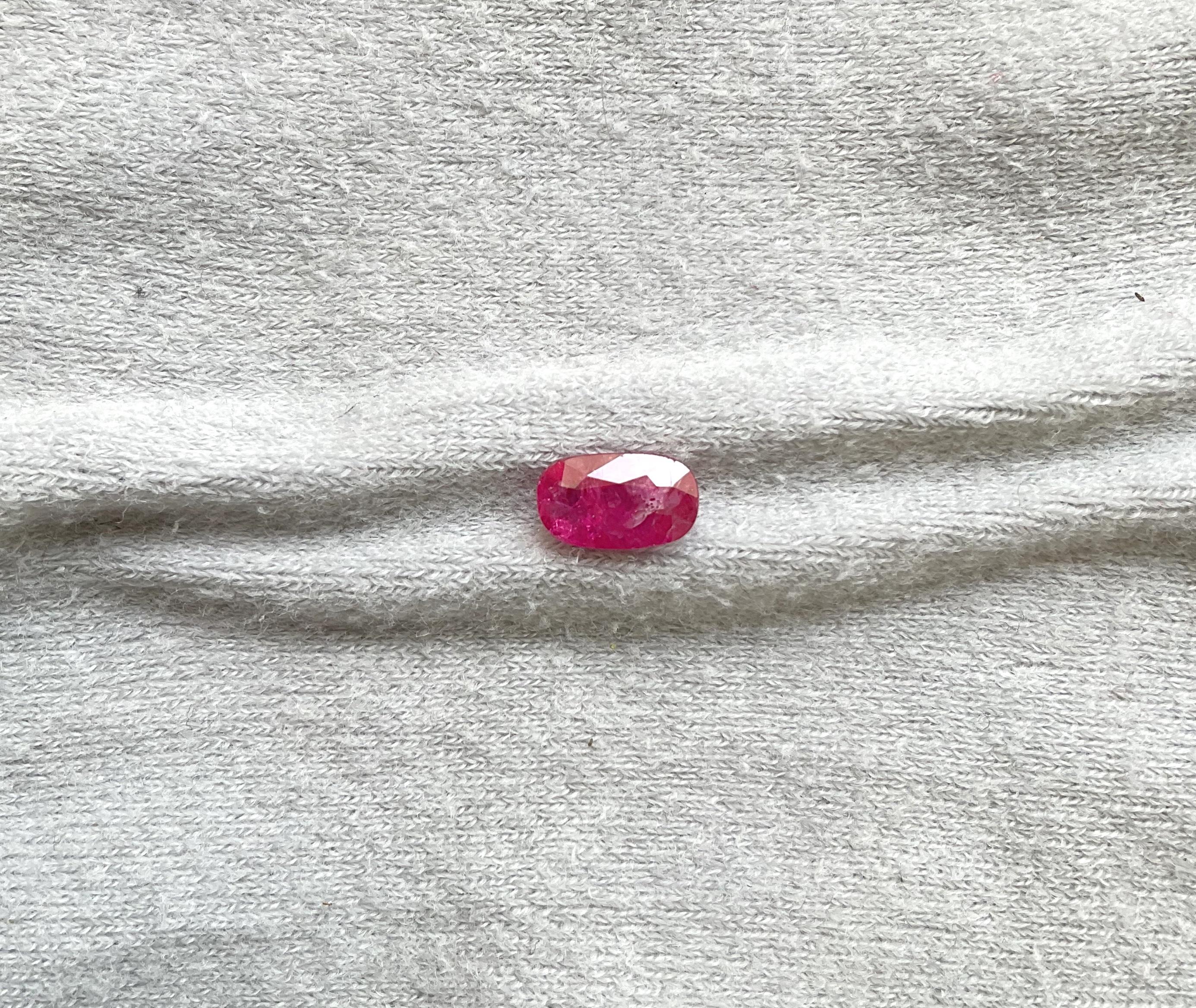 Zertifiziert 1.40 Karat Mosambik Rubin Oval Facettenschliff Stein keine Hitze natürlichen Edelstein

Gewicht: 1,40 Karat
Größe:  8x5x3.5 MM
Stücke: 1
Form: Facettierter Stein im Ovalschliff
