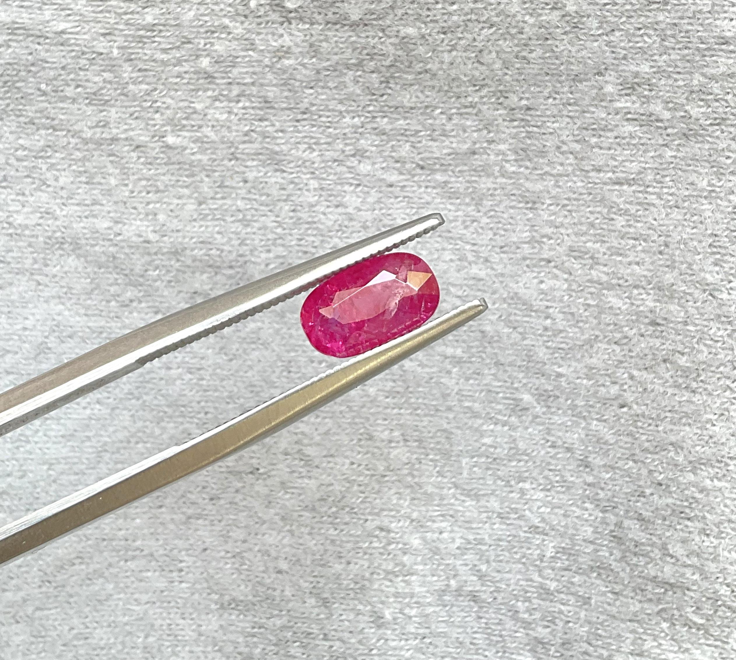 Zertifiziert 1.40 Karat Mosambik Rubin Oval Facettenschliff Stein keine Hitze natürlichen Edelstein für Damen oder Herren im Angebot