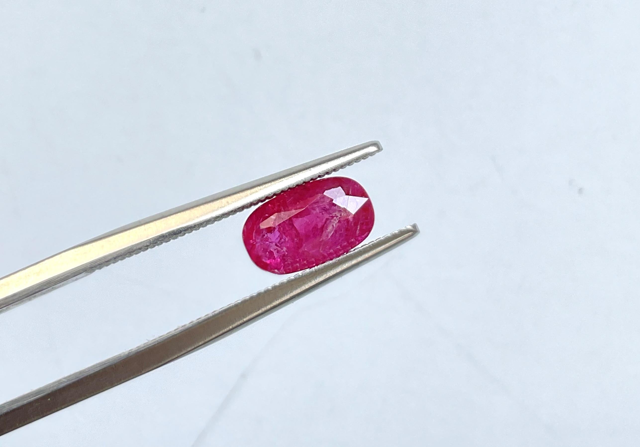 Zertifiziert 1.40 Karat Mosambik Rubin Oval Facettenschliff Stein keine Hitze natürlichen Edelstein im Angebot 2
