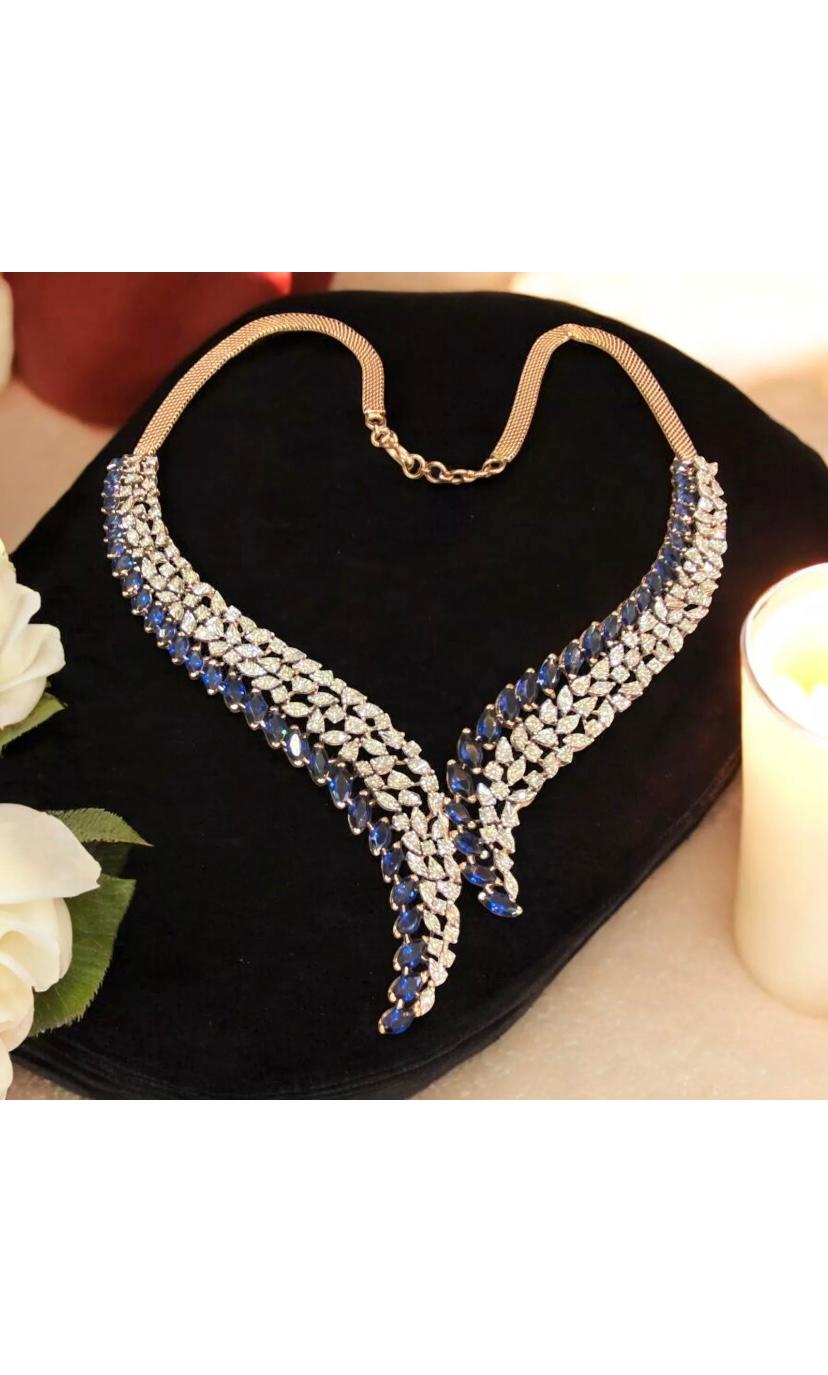 Certified 14.00 Carat Blue Sapphire 2.40 Carat Diamonds Gold Necklace For Sale 1