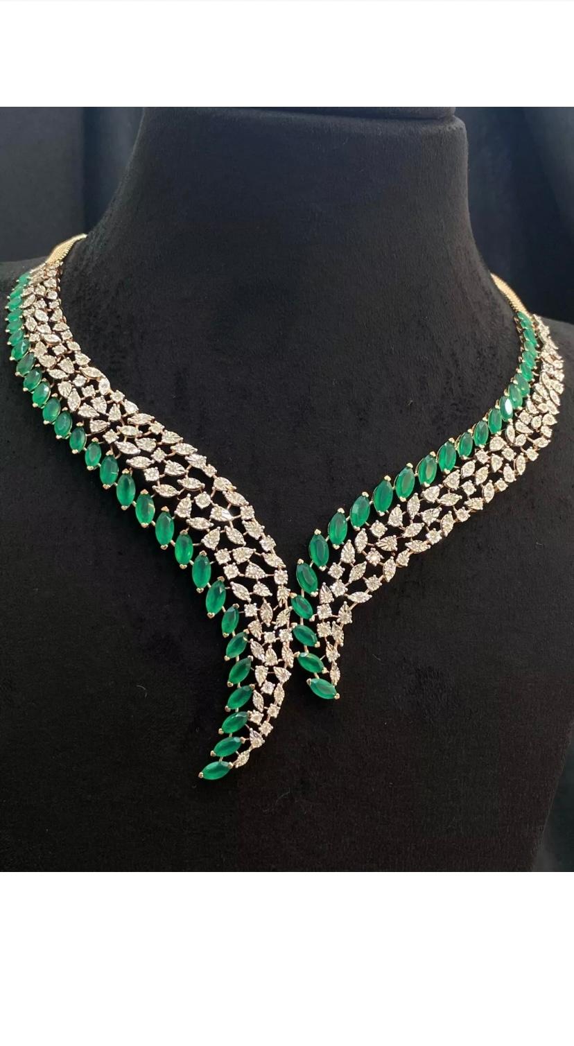 Mixed Cut Certified 14.00 Carat Emeralds 2.40 Carat Diamonds Gold Necklace For Sale