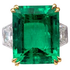 Certified 14.11 ct Colombian Emerald diamond cocktail ring