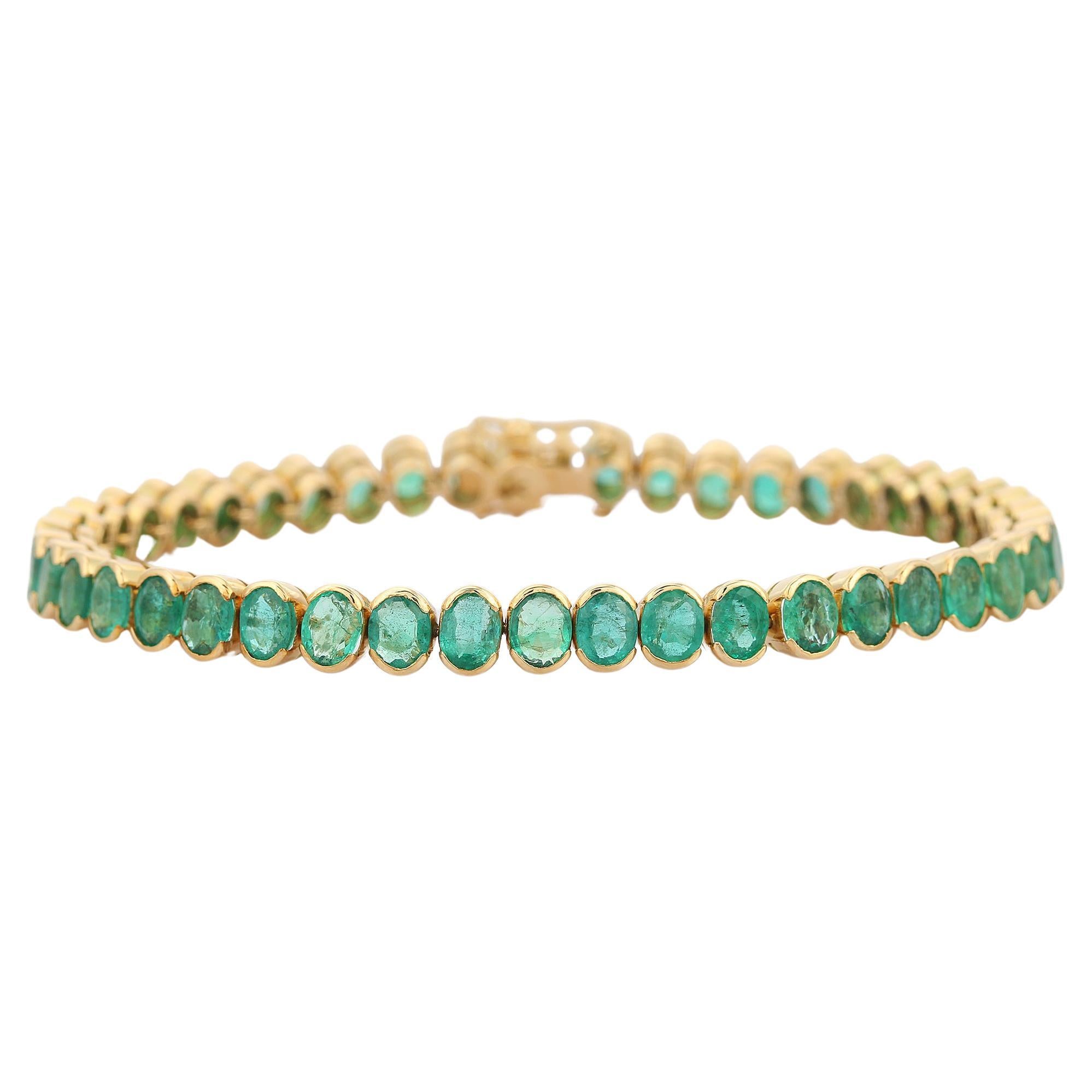 Certified 14.15 Carat Emerald Gemstone Tennis Bracelet in 18K Yellow Gold For Sale