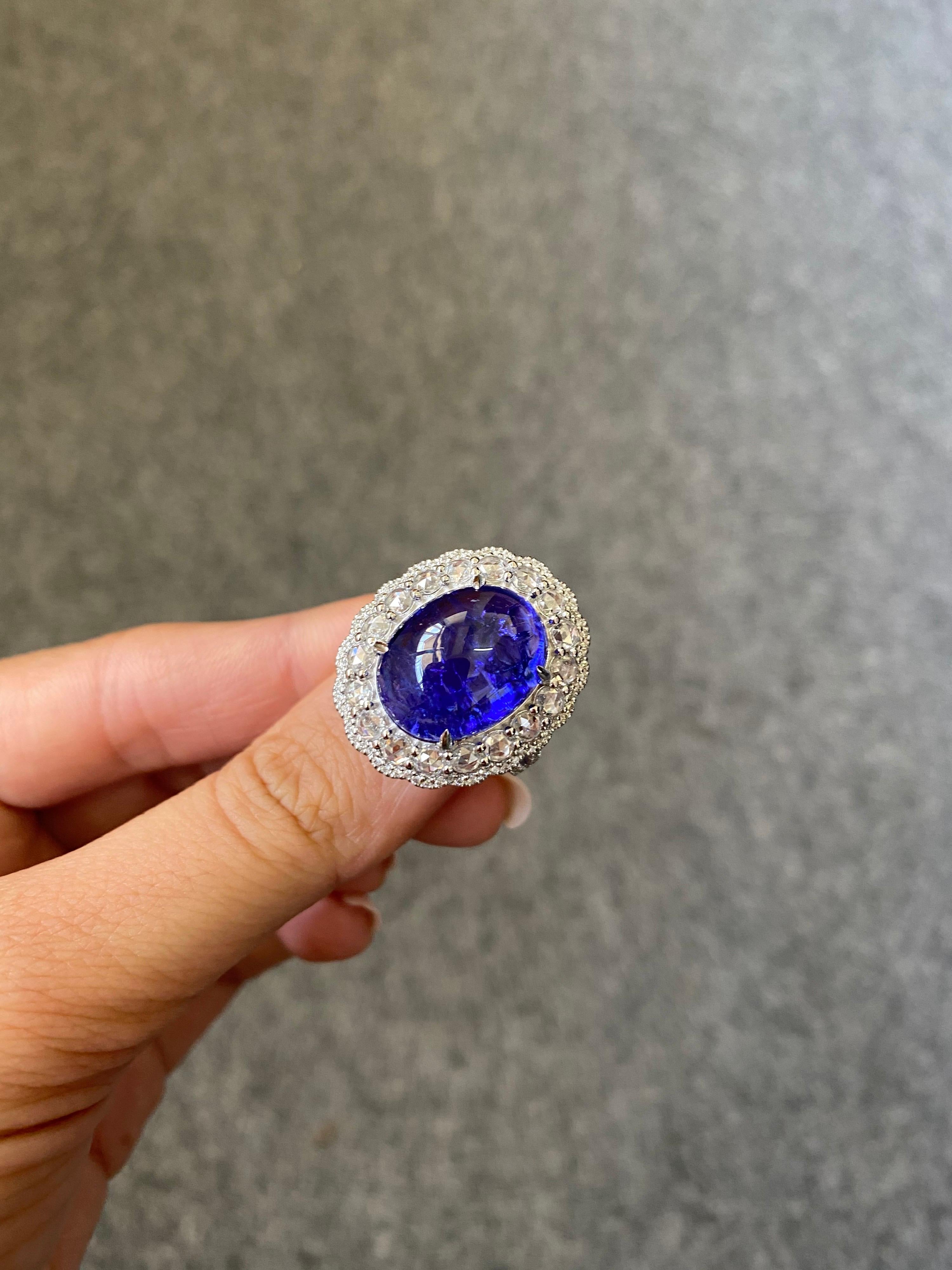 Certified 14.34 Tanzanite Cabochon and Diamond 18k White Gold Cocktail Ring In New Condition For Sale In Bangkok, Thailand