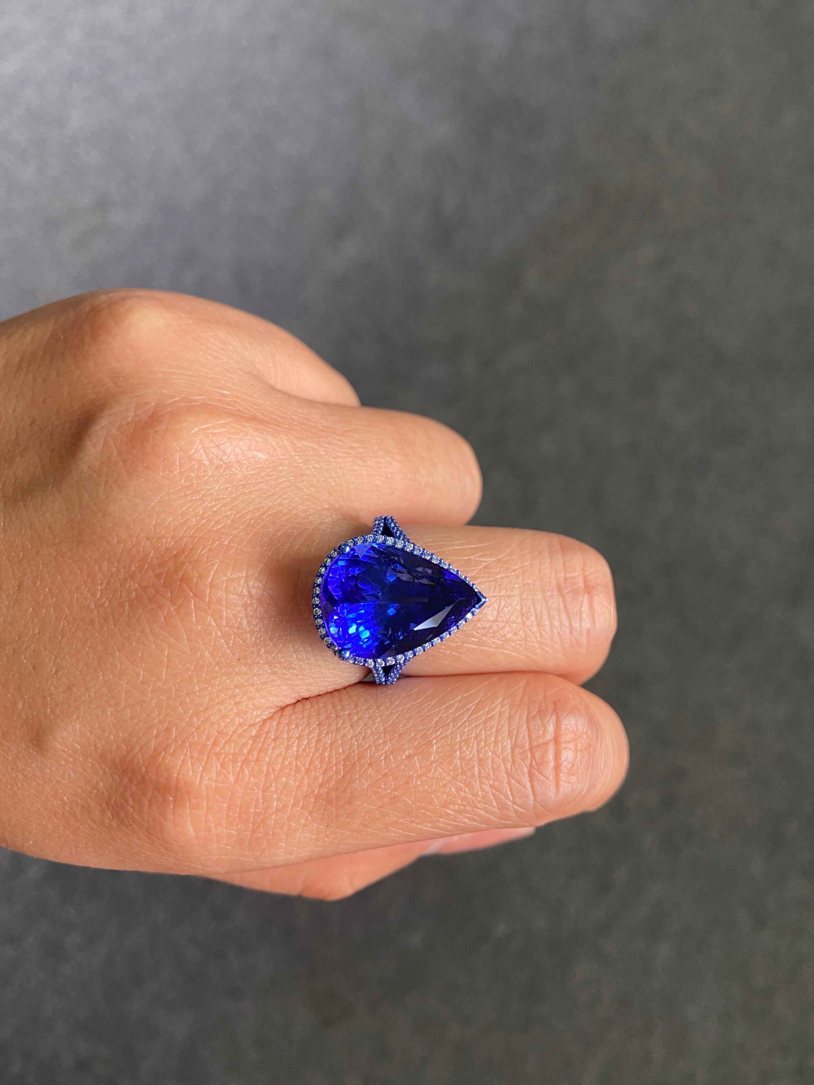 Zertifizierter 14,55 Karat Tansanit und Diamant-Cocktailring aus 18 Karat Weißgold im Angebot 2