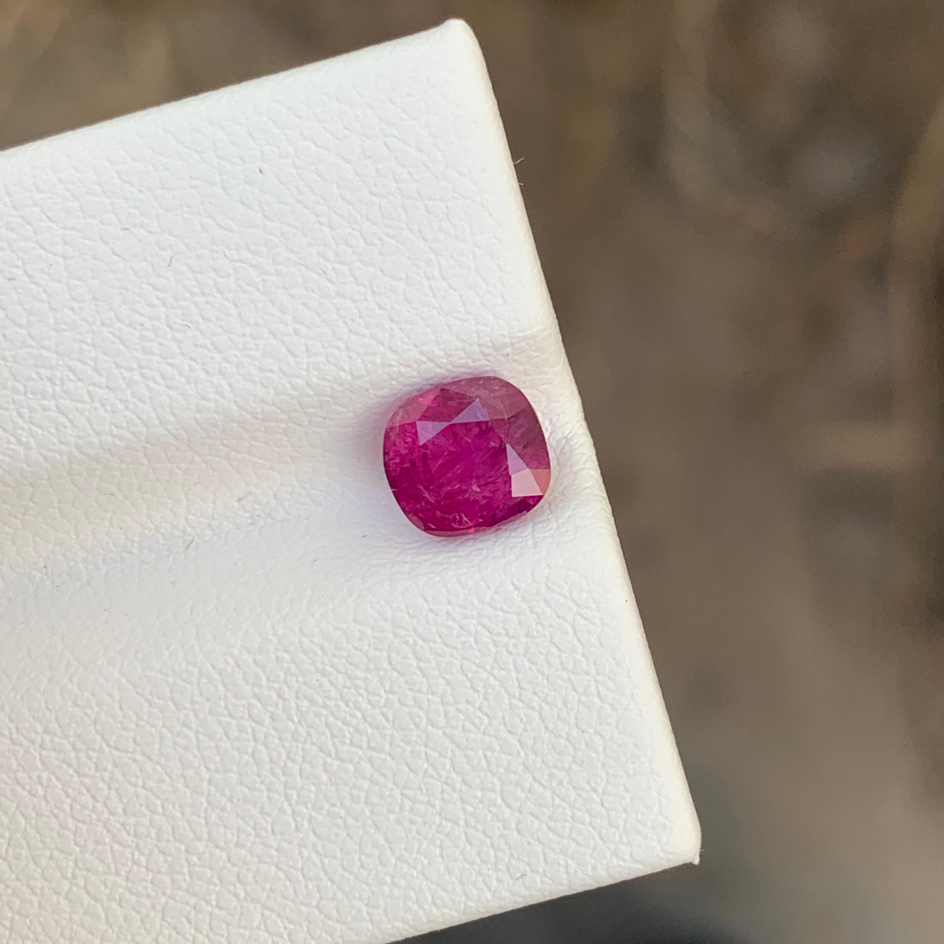 Bague en rubis rose naturel non certifié de 1,46 carats provenant d'une mine d'Afghanistan en vente 1