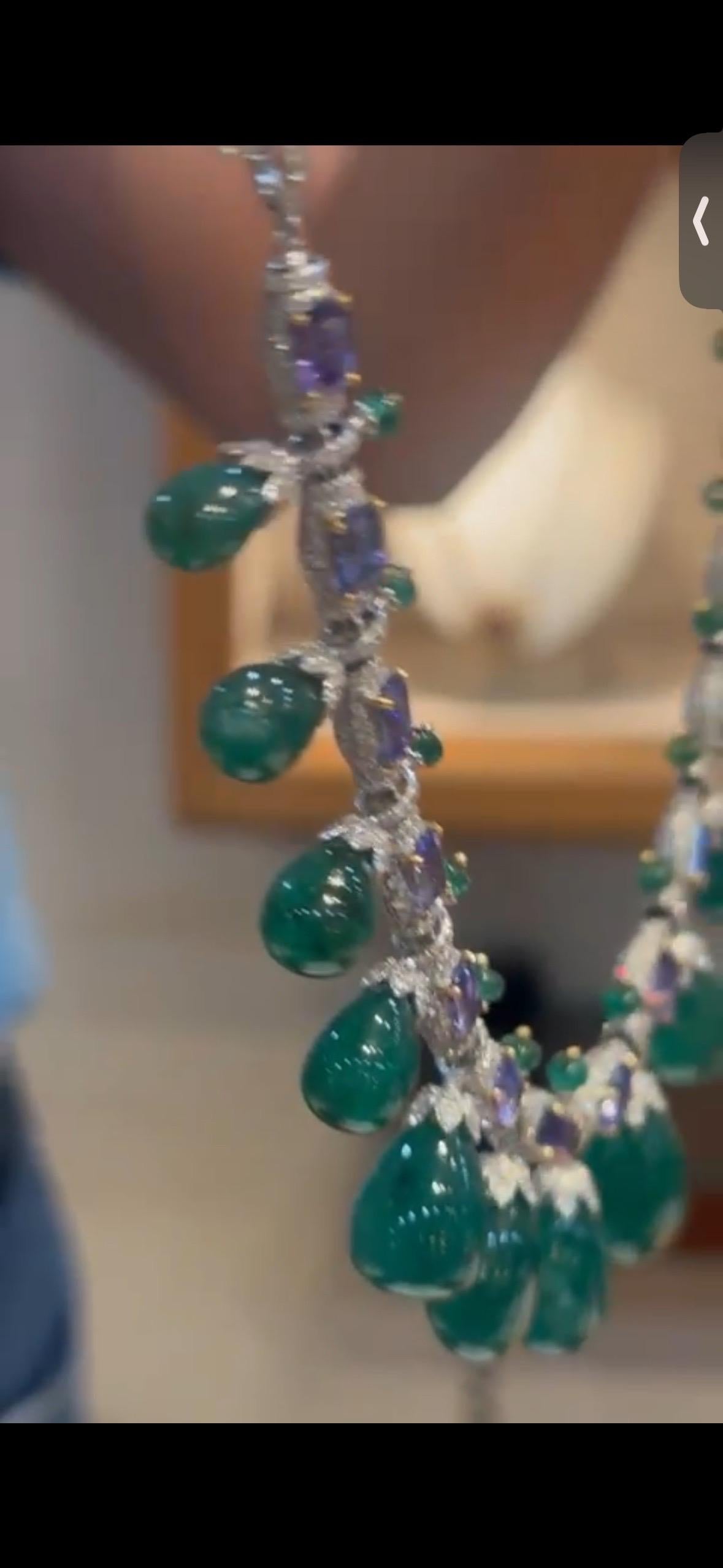 Collar de diamantes tanzanita esmeralda certificada de 14 quilates 325 quilates Juego de oro de 14 quilates Artista en venta