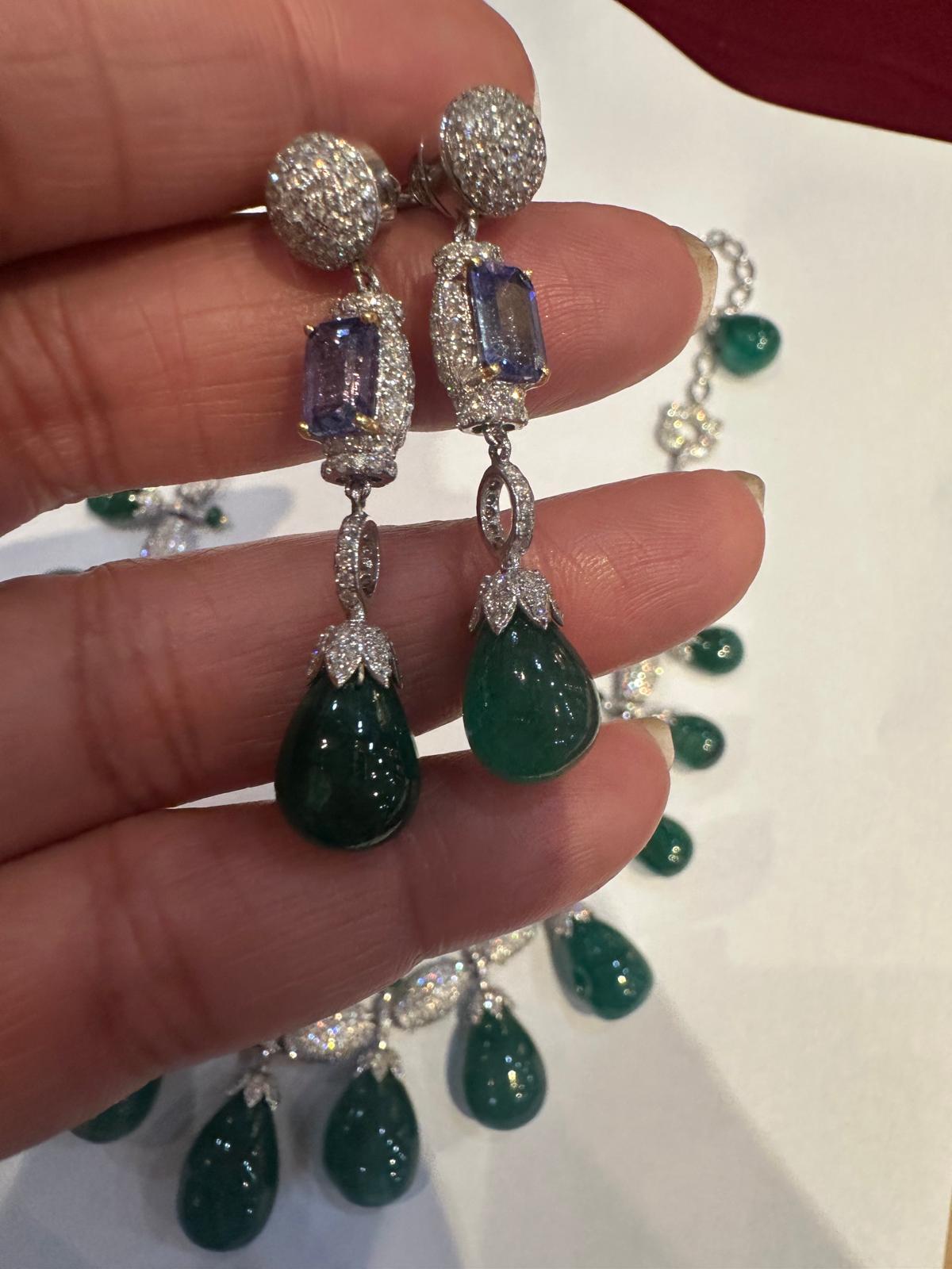 Collar de diamantes tanzanita esmeralda certificada de 14 quilates 325 quilates Juego de oro de 14 quilates en venta 3