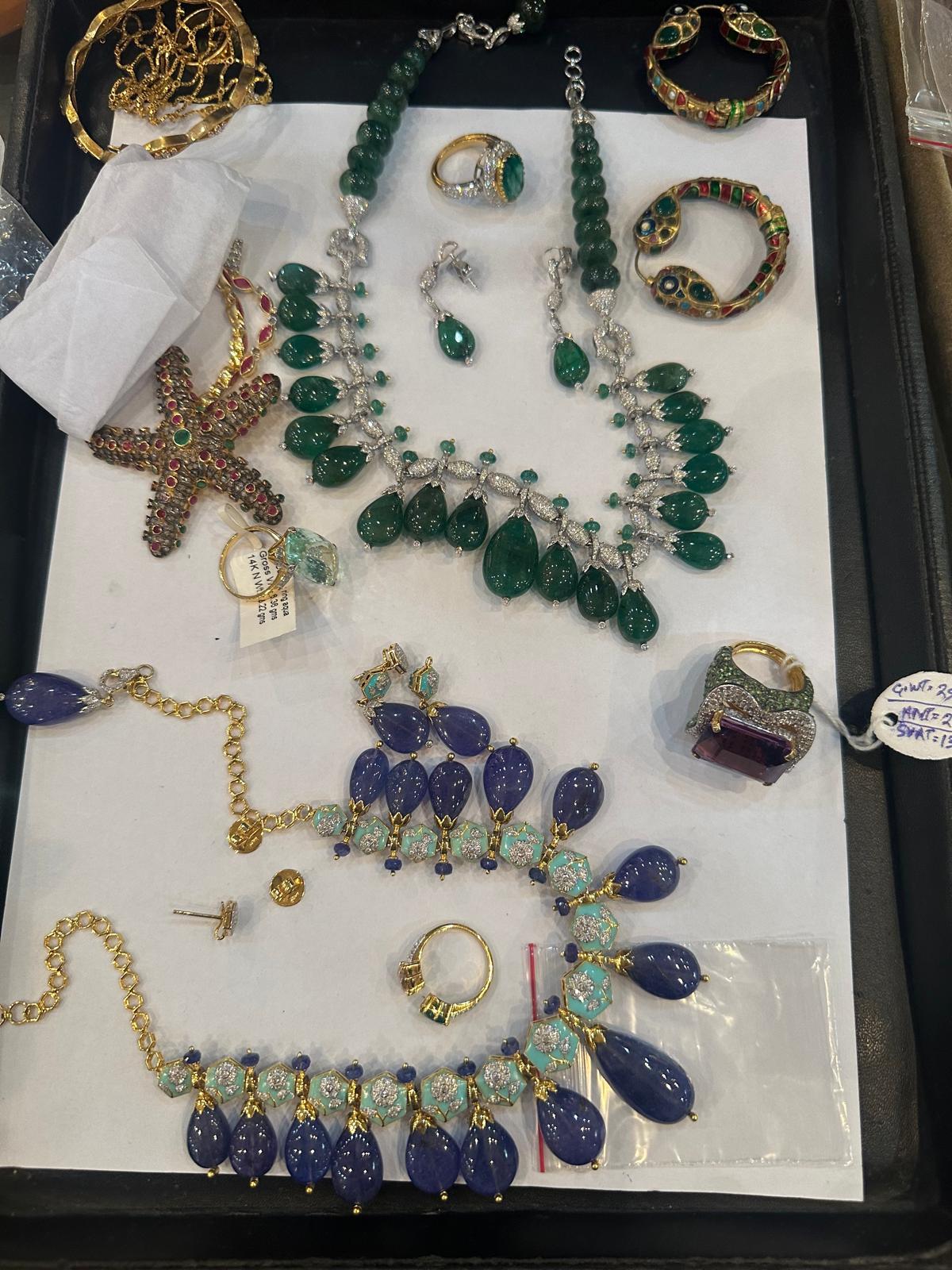 Zertifizierte 14k Smaragd Tansanit Diamant Halskette 360 Karat 14k Gold Set im Angebot 2