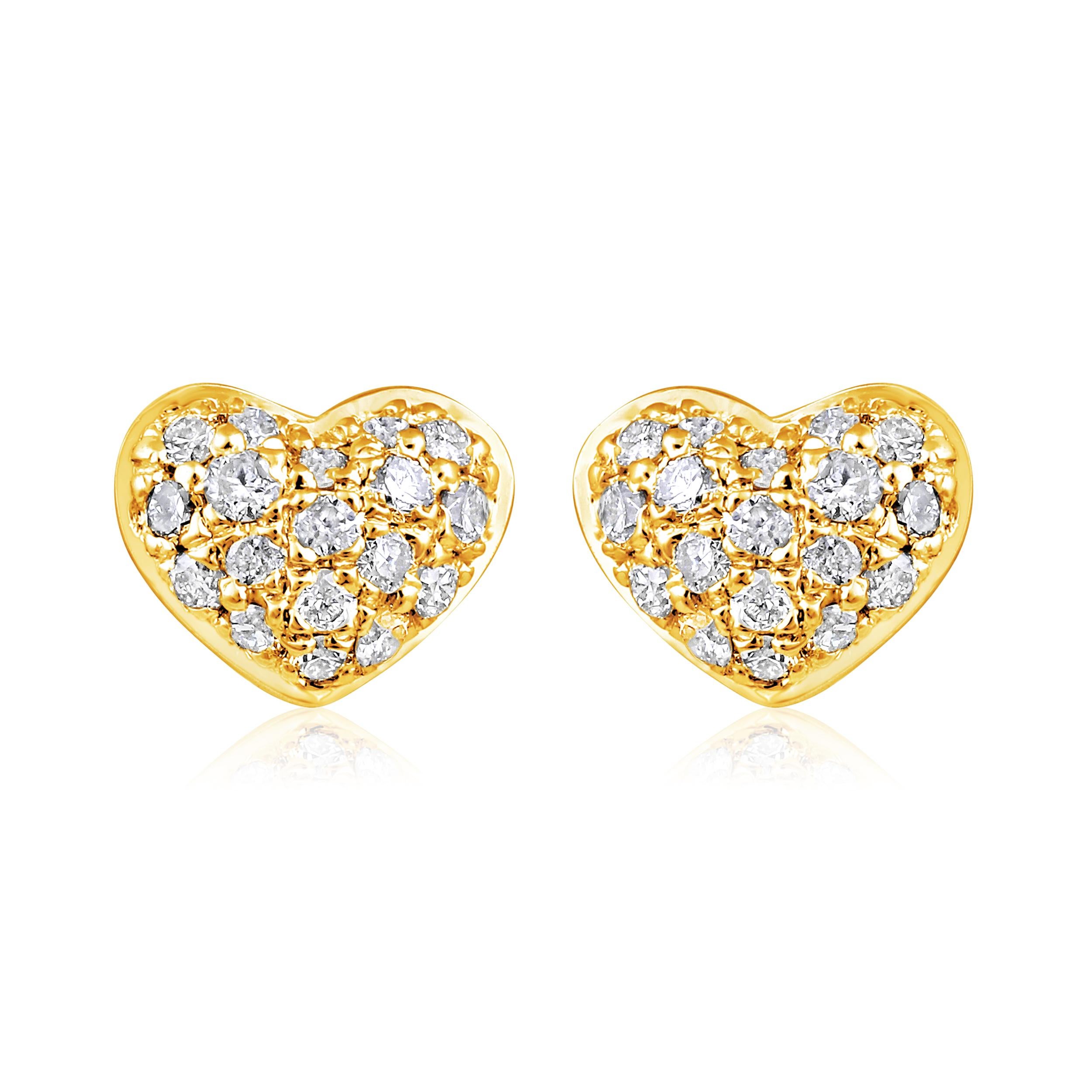 Contemporary Certified 14k Gold 0.14 Carat Natural Diamond Small Heart Stud Yellow Earrings For Sale