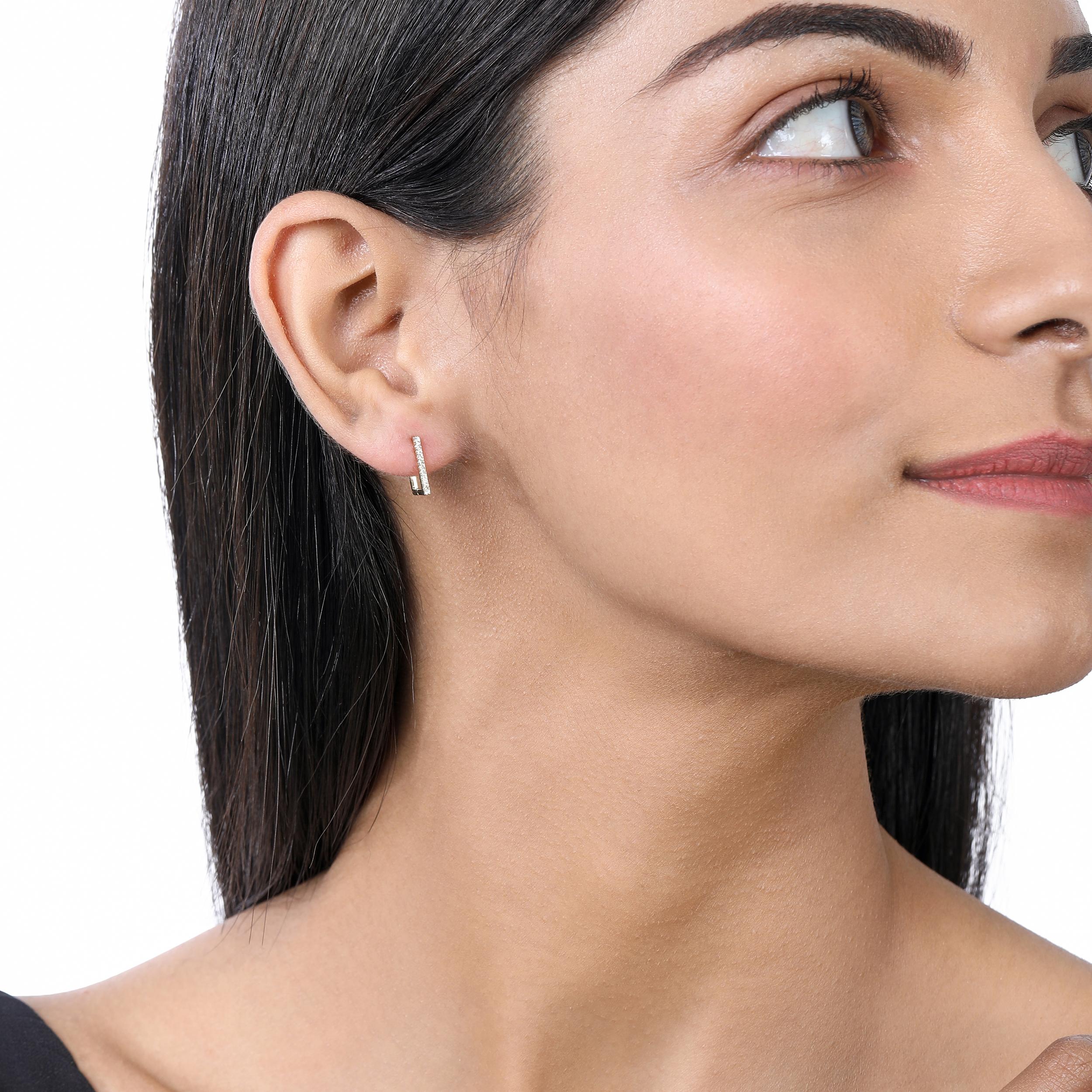 Women's Certified 14k Gold 0.1 Carat Natural Diamond Inside Out Rectangle Hoop Earrings For Sale