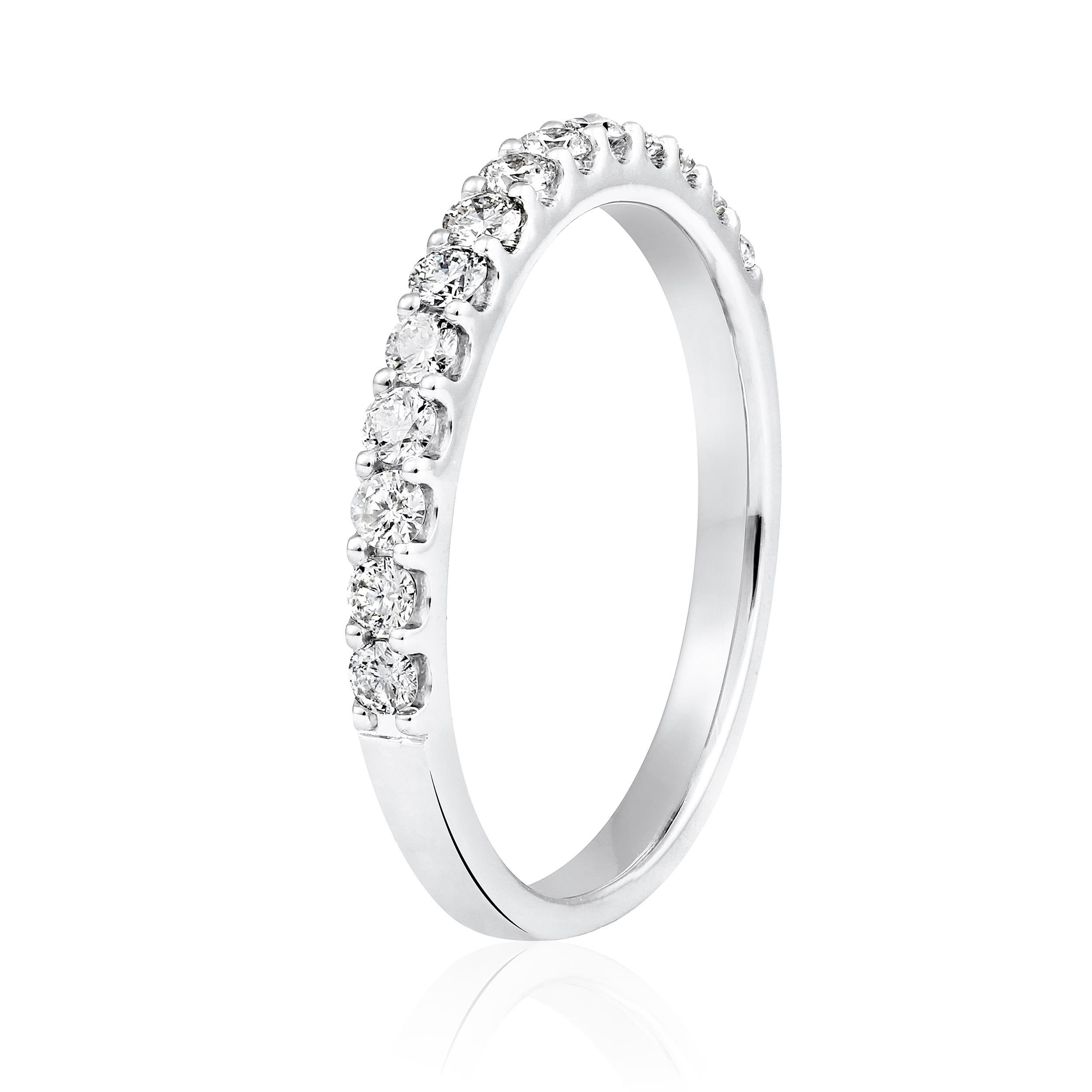 Ring Size: US 8 

Crafted in 2.55 grams of 14K White Gold, the ring contains 14 stones of Round Diamonds with a total of 0.48 carat in G-H color and SI clarity.

CONTEMPORARY AND TIMELESS ESSENCE: Crafted in 14-karat/18-karat with 100% natural
