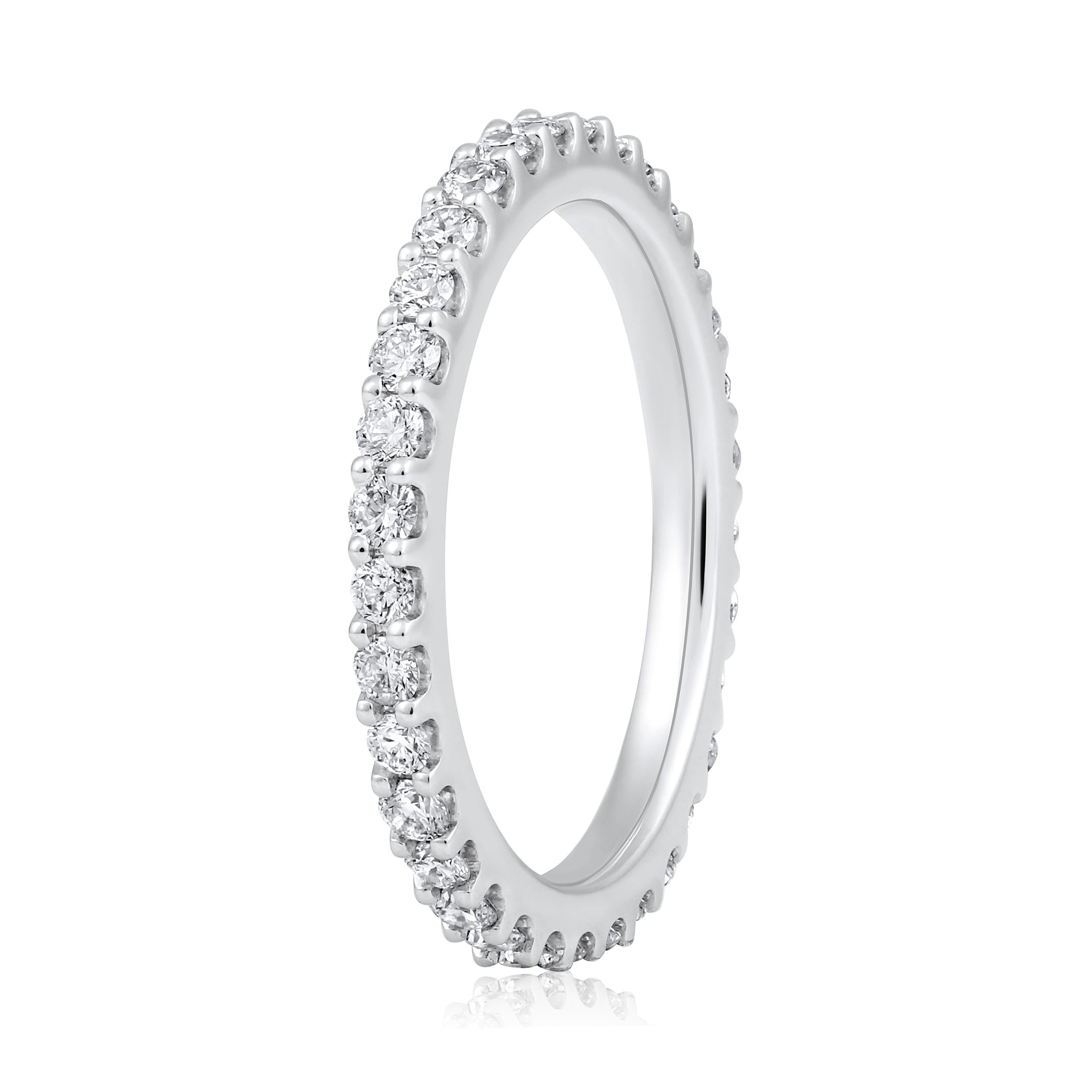 Ring Size: US 7 

Crafted in 2.67 grams of 14K White Gold, the ring contains 33 stones of Round Diamonds with a total of 0.77 carat in G-H color and SI clarity.

CONTEMPORARY AND TIMELESS ESSENCE: Crafted in 14-karat/18-karat with 100% natural