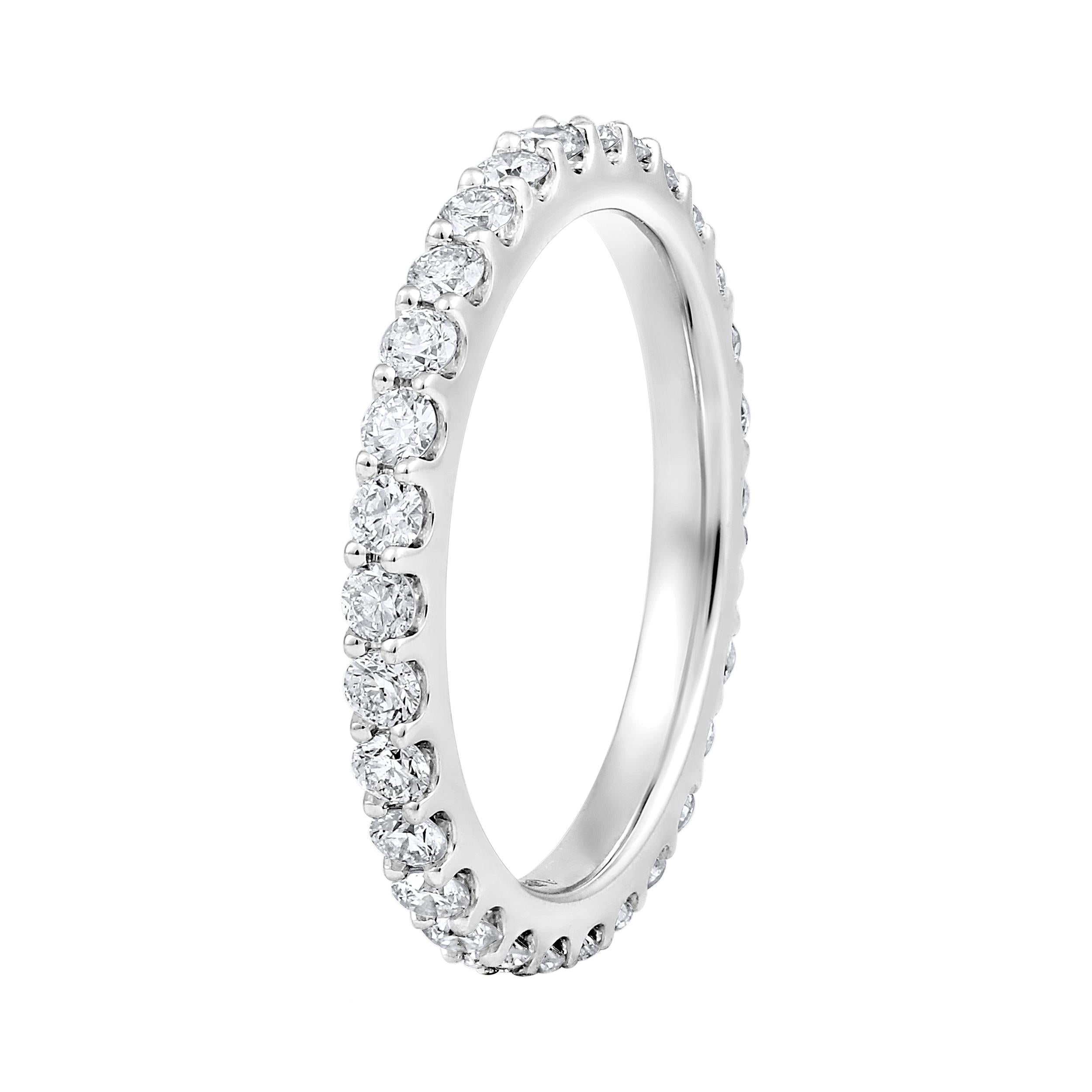 Ring Size: US 7 

Crafted in 2.7 grams of 14K White Gold, the ring contains 30 stones of Round Diamonds with a total of 1.01 carat in G-H color and SI clarity.

CONTEMPORARY AND TIMELESS ESSENCE: Crafted in 14-karat/18-karat with 100% natural