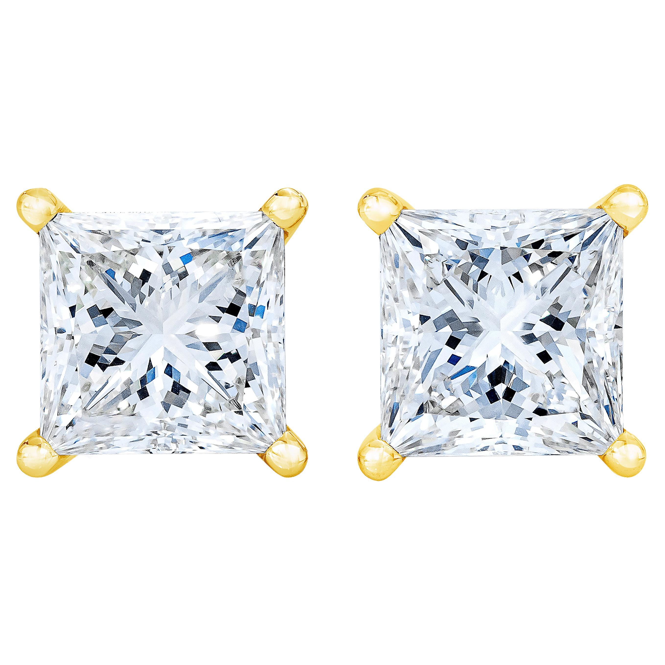 Clous d'oreilles solitaires en or jaune 14 carats certifiés avec diamant taille princesse de 3/8 carats en vente