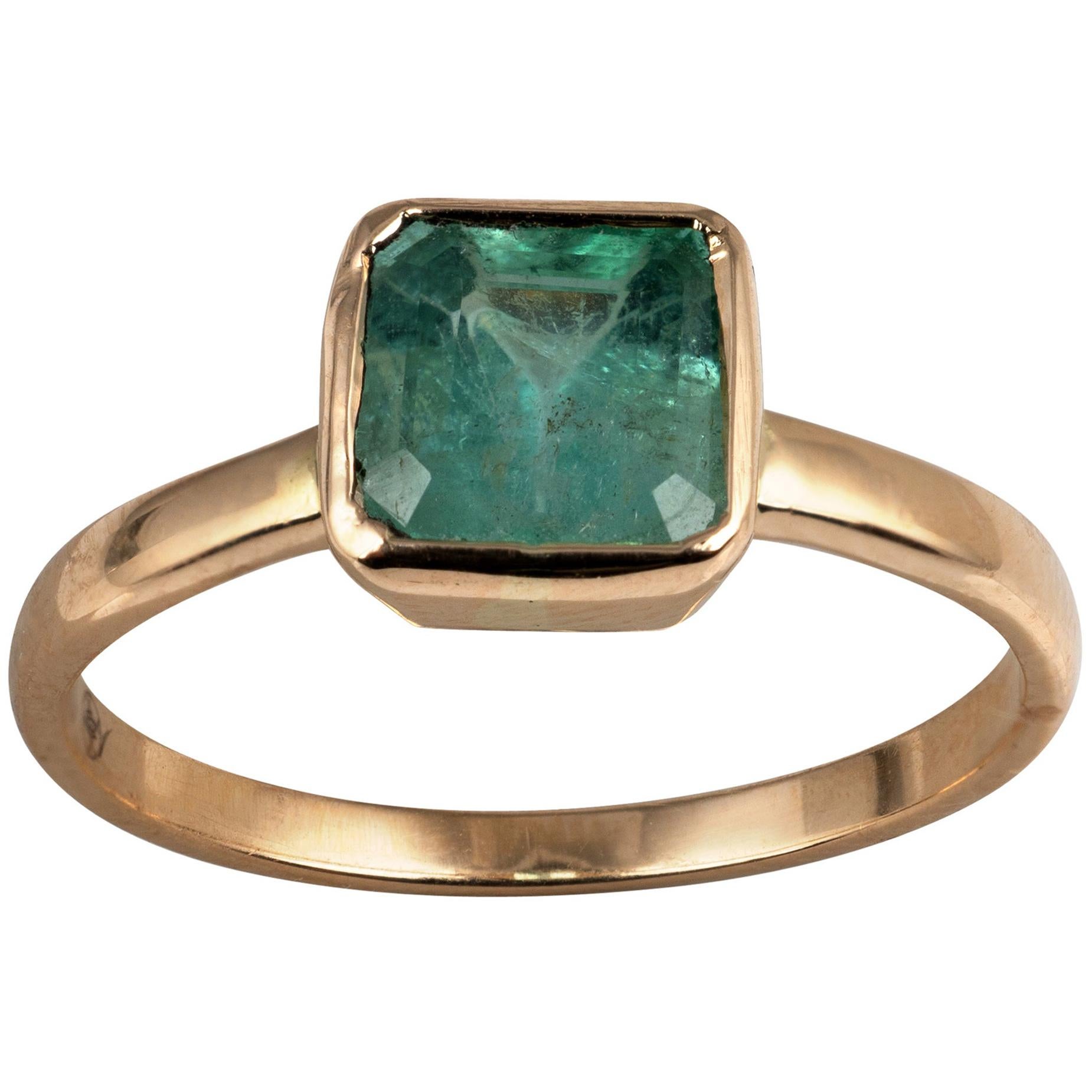 Certified 1.5 Carat Emerald Solitaire Ring 18 Karat Yellow Gold