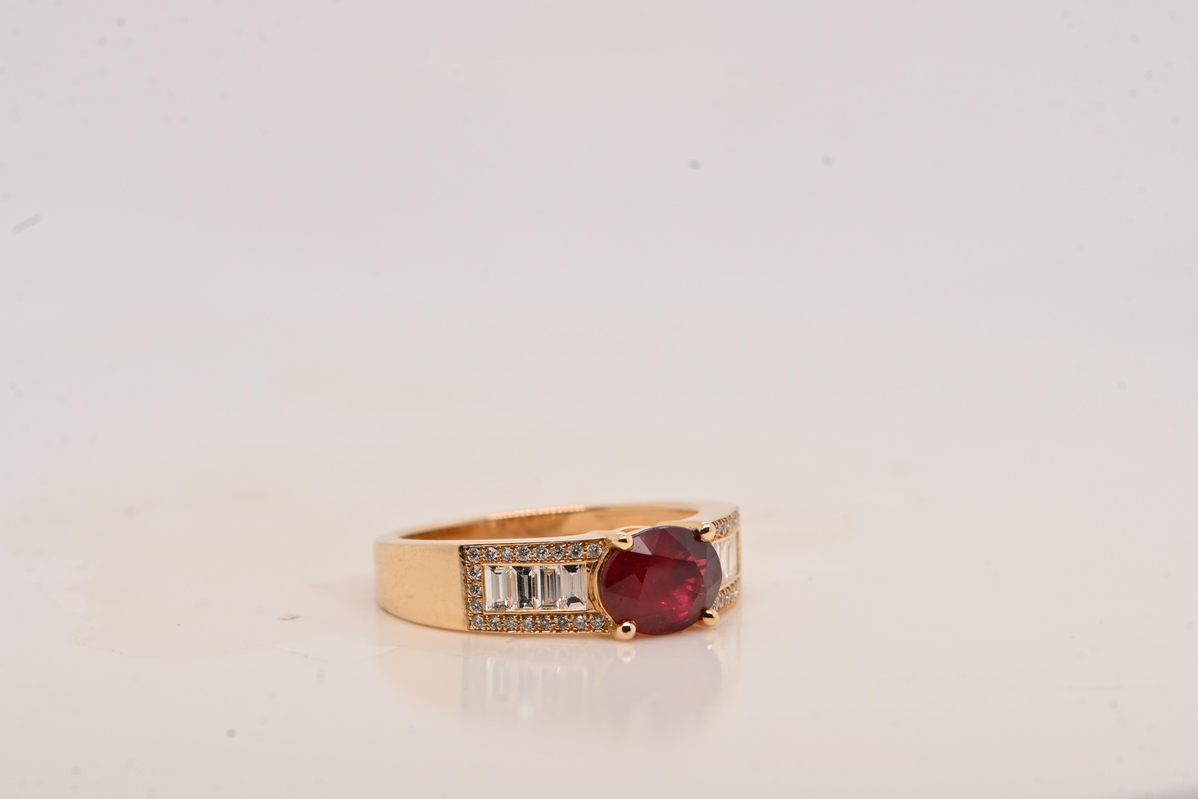 Oval Cut Certified 1.51 Carats Blood Pigeon Ruby Diamonds Yellow Gold 18 Carats Ring For Sale