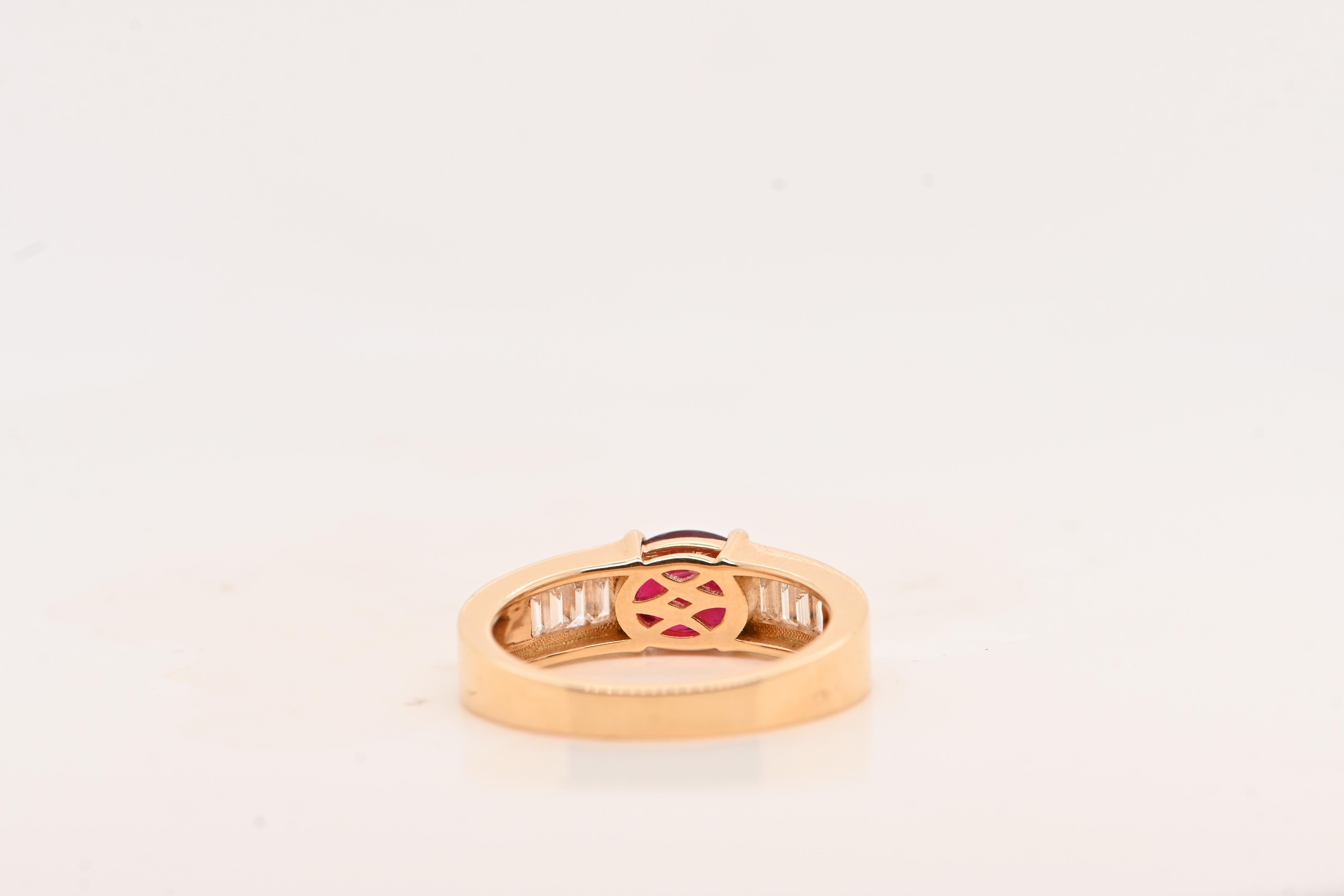 Certified 1.51 Carats Blood Pigeon Ruby Diamonds Yellow Gold 18 Carats Ring In New Condition For Sale In Vannes, FR
