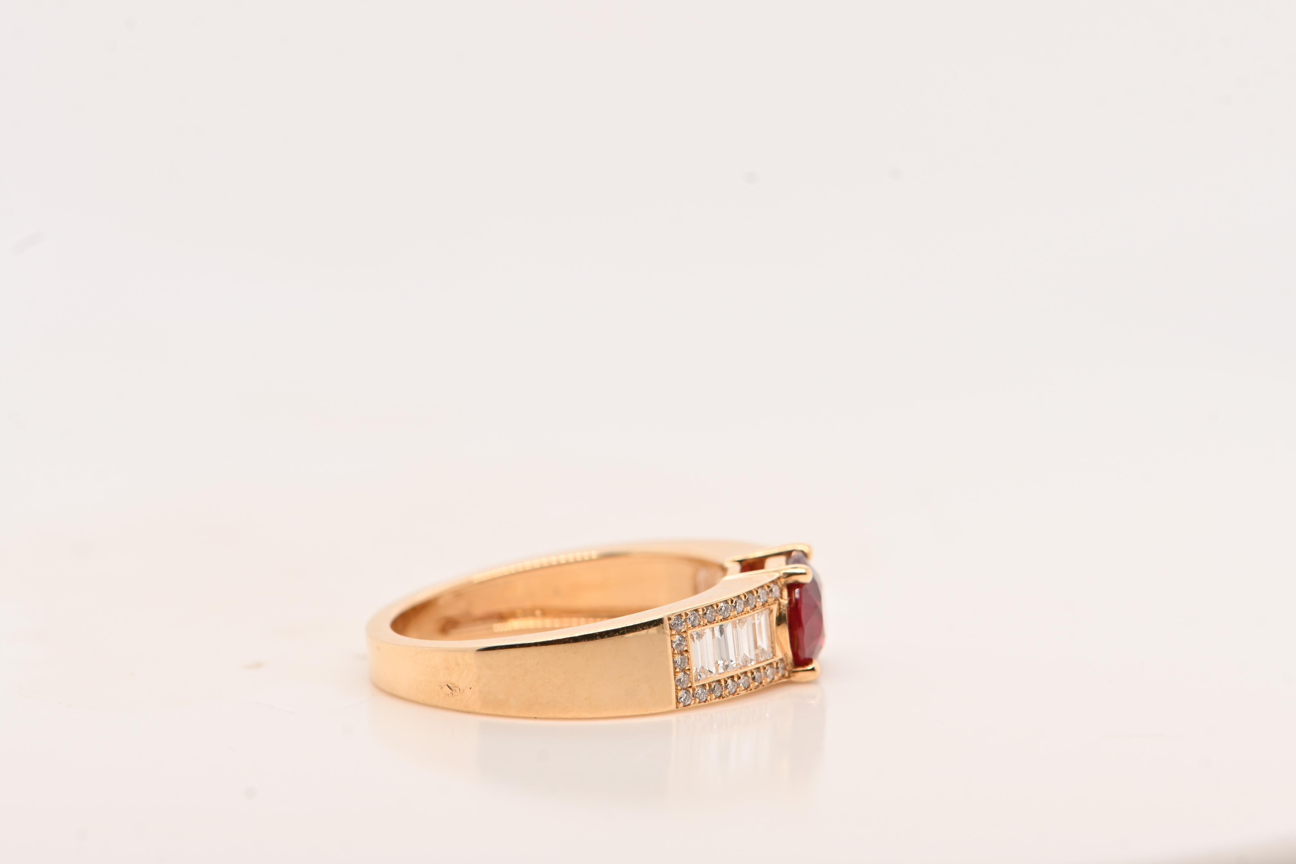 Women's Certified 1.51 Carats Blood Pigeon Ruby Diamonds Yellow Gold 18 Carats Ring For Sale