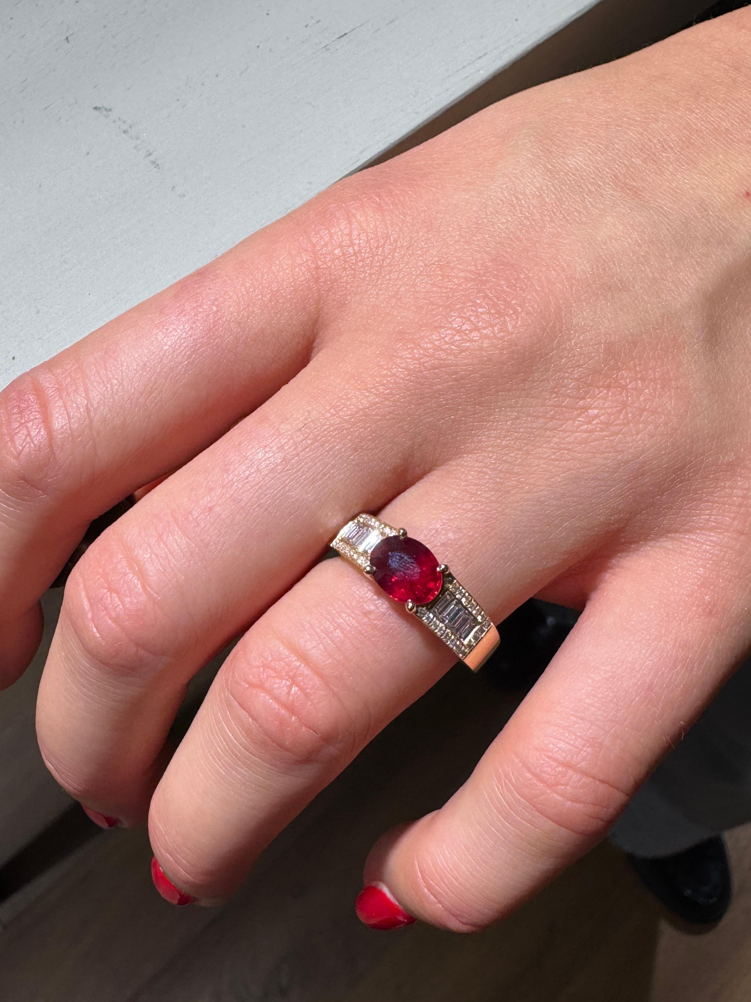 Certified 1.51 Carats Blood Pigeon Ruby Diamonds Yellow Gold 18 Carats Ring For Sale 1