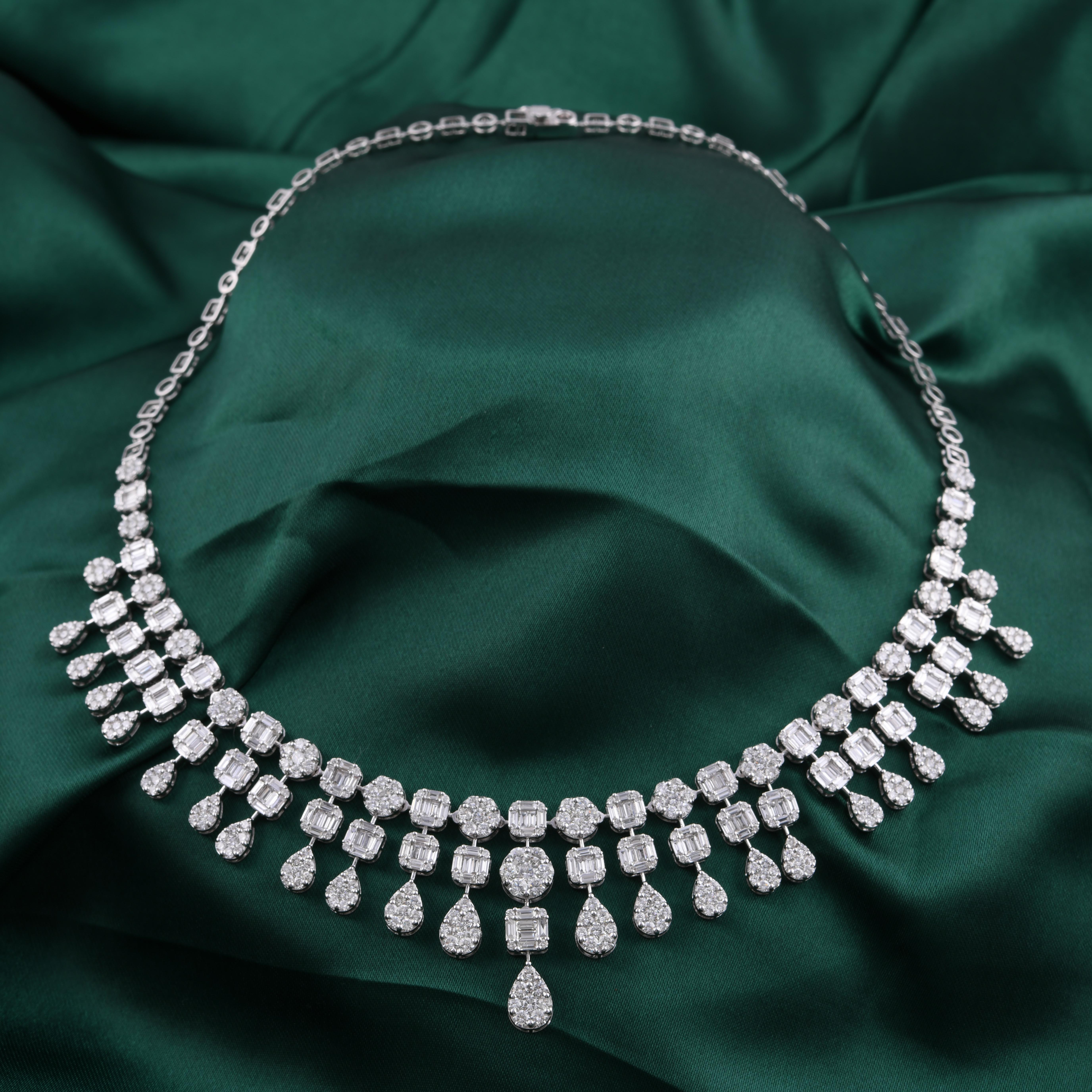 Choker-Halskette aus 18 Karat Weißgold mit zertifiziertem 15,20 Karat Baguette-Diamant im Angebot 3