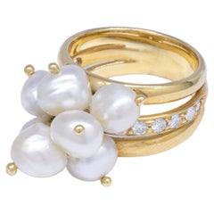 Certified 15.29 Ct. Natural Baroque Pearls 18k Yellow Gold Ring with Diamonds