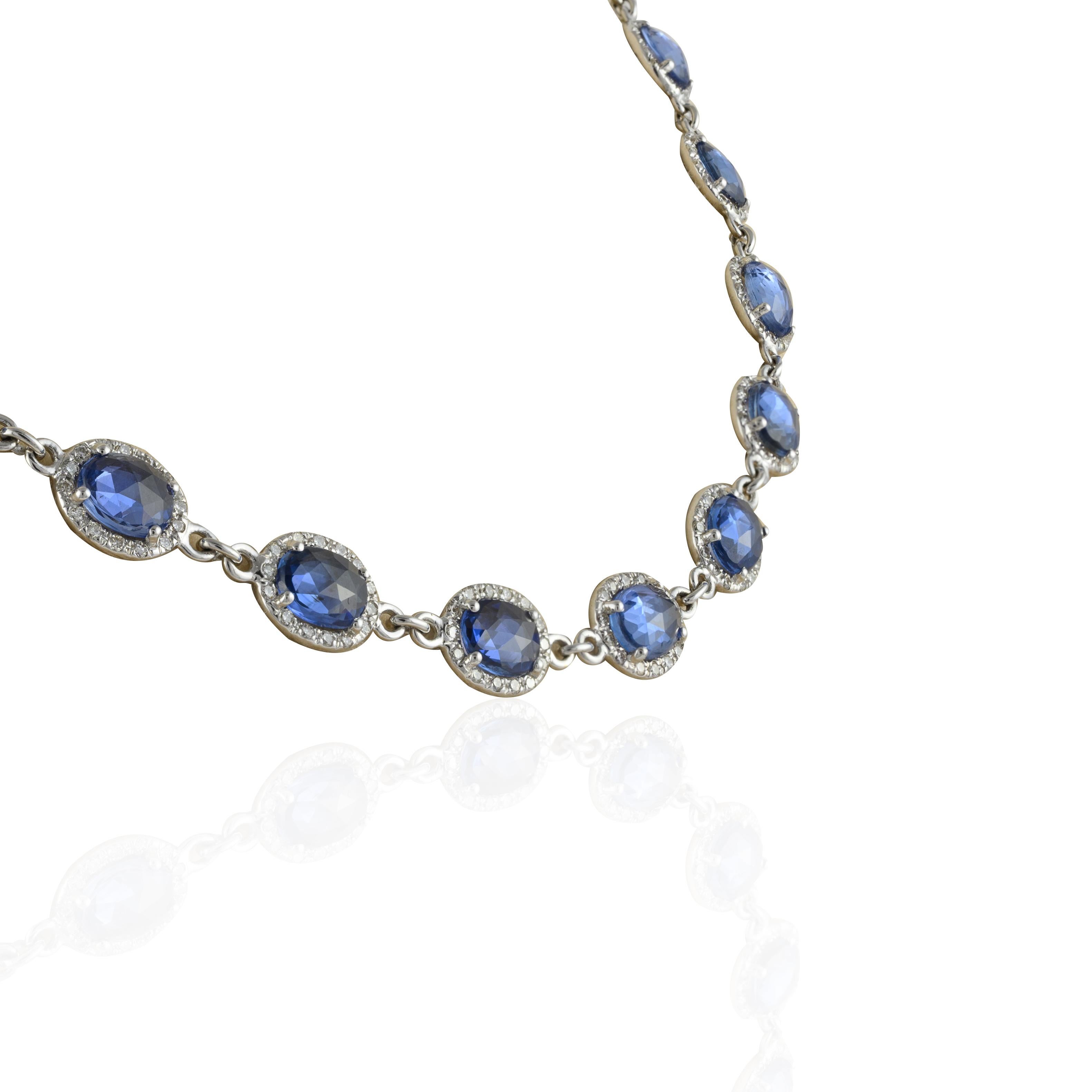 Taille ovale Certified 15.51 CTW Sapphire and Halo Diamond Necklace Gift 18k White Gold (en anglais seulement) en vente