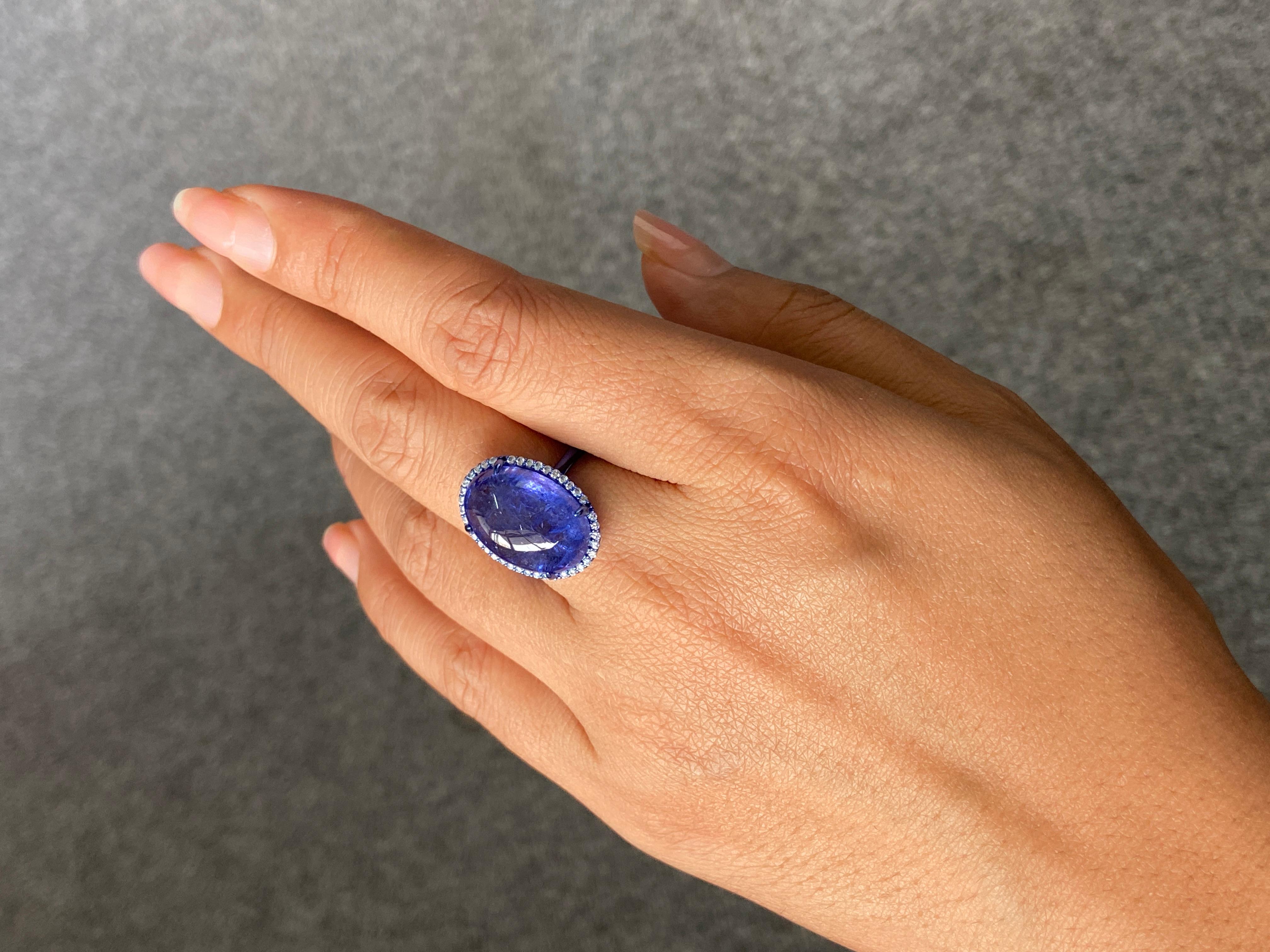 Anillo de cóctel de oro de 18 K con cabujón de tanzanita y diamantes certificados de 15,61 quilates en venta 4