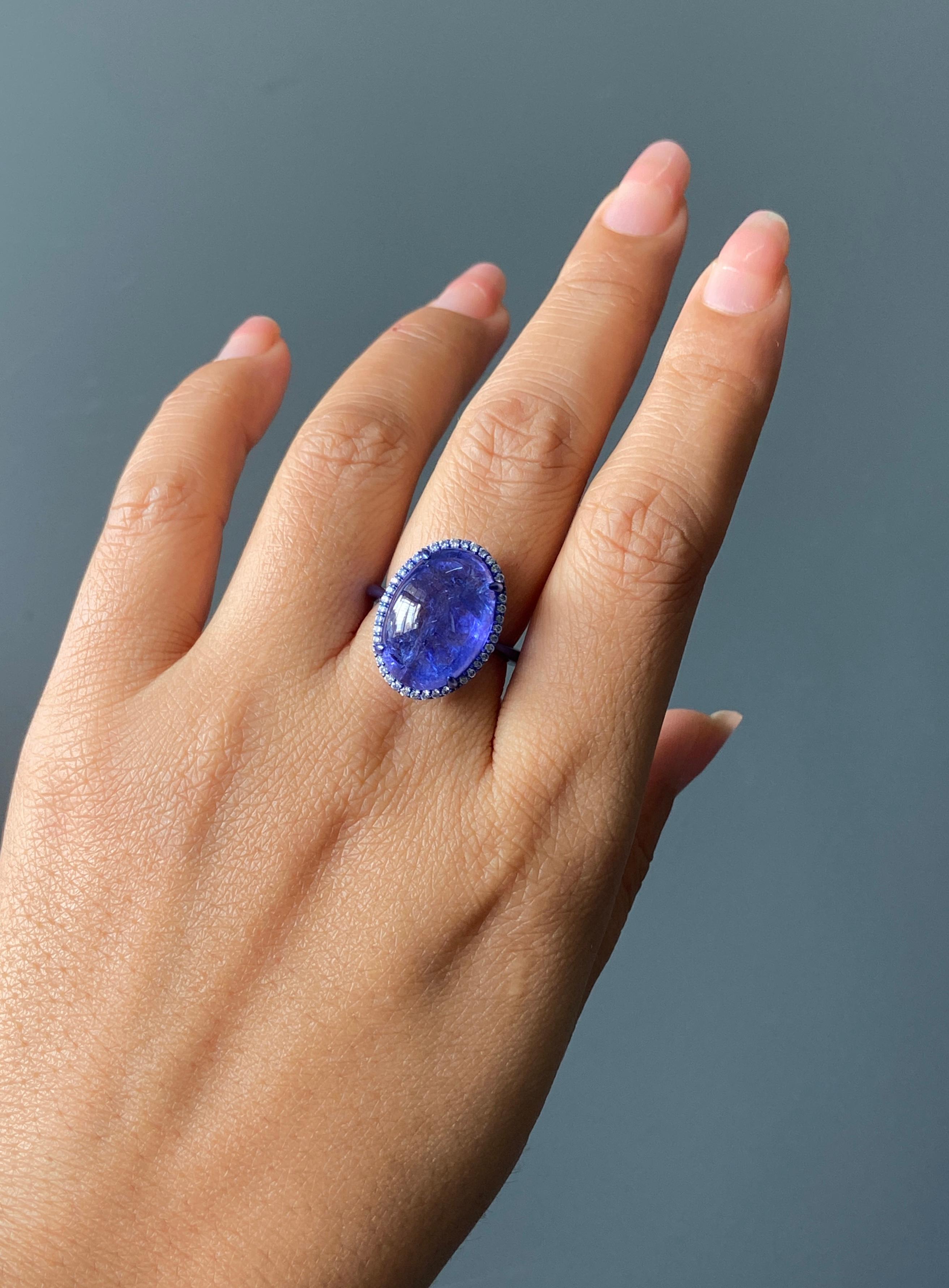 Anillo de cóctel de oro de 18 K con cabujón de tanzanita y diamantes certificados de 15,61 quilates en venta 8